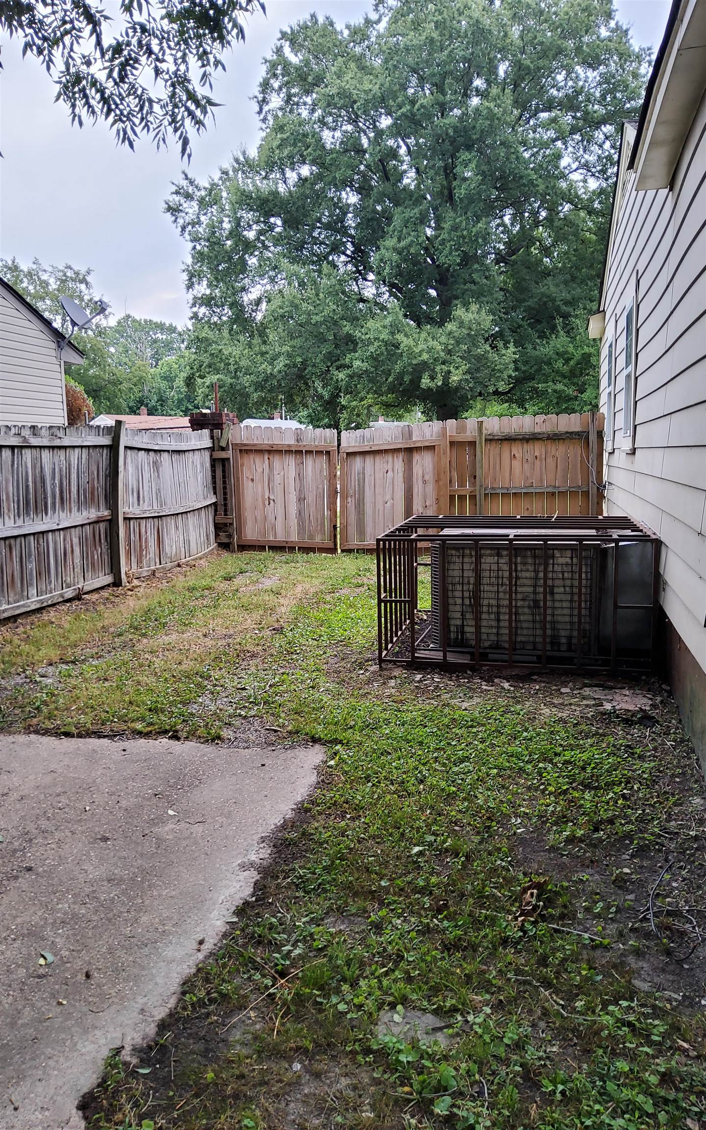 1515 N Graham St Property Photo 3