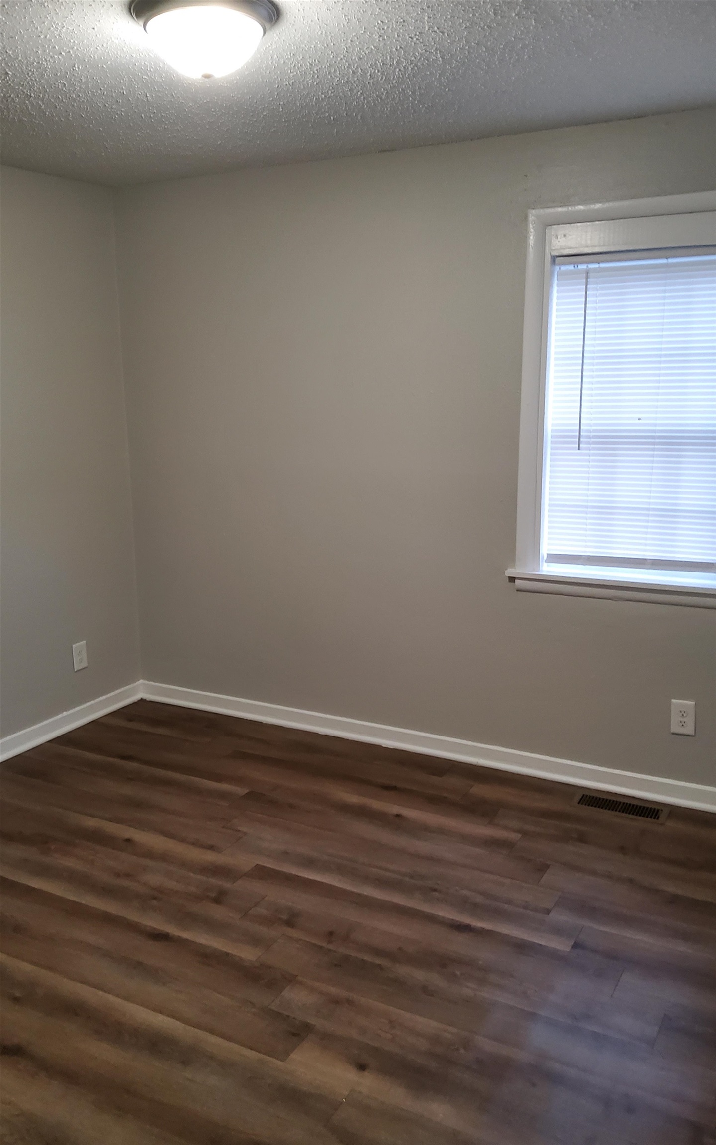 1515 N Graham St Property Photo 9