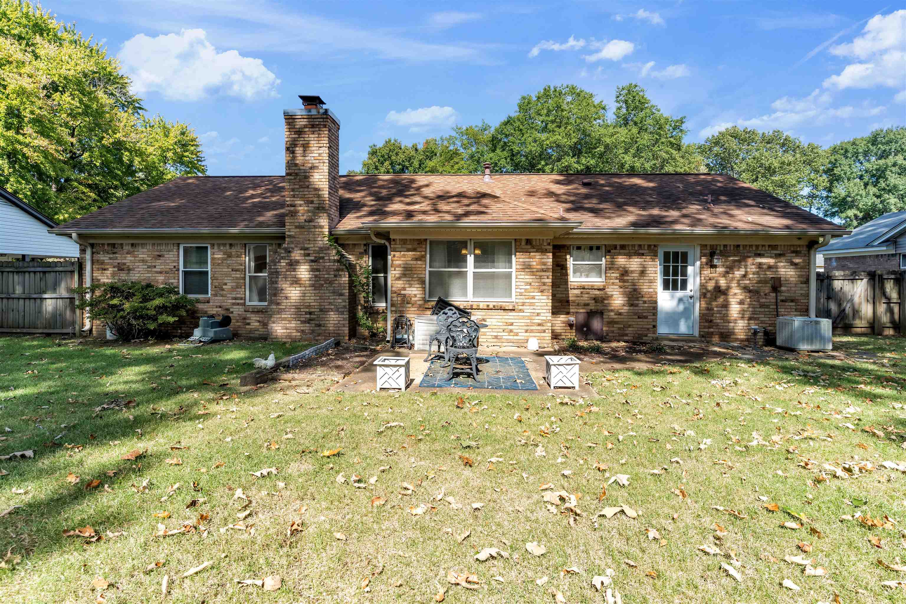 6335 Northampton Dr Property Photo 21