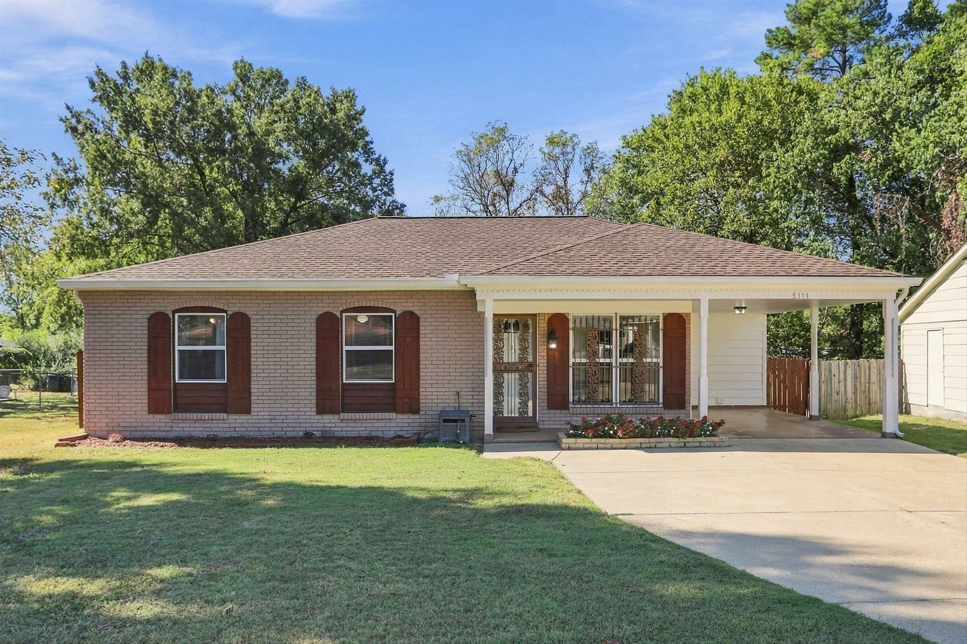 5111 Breckenwood Dr Property Photo 1