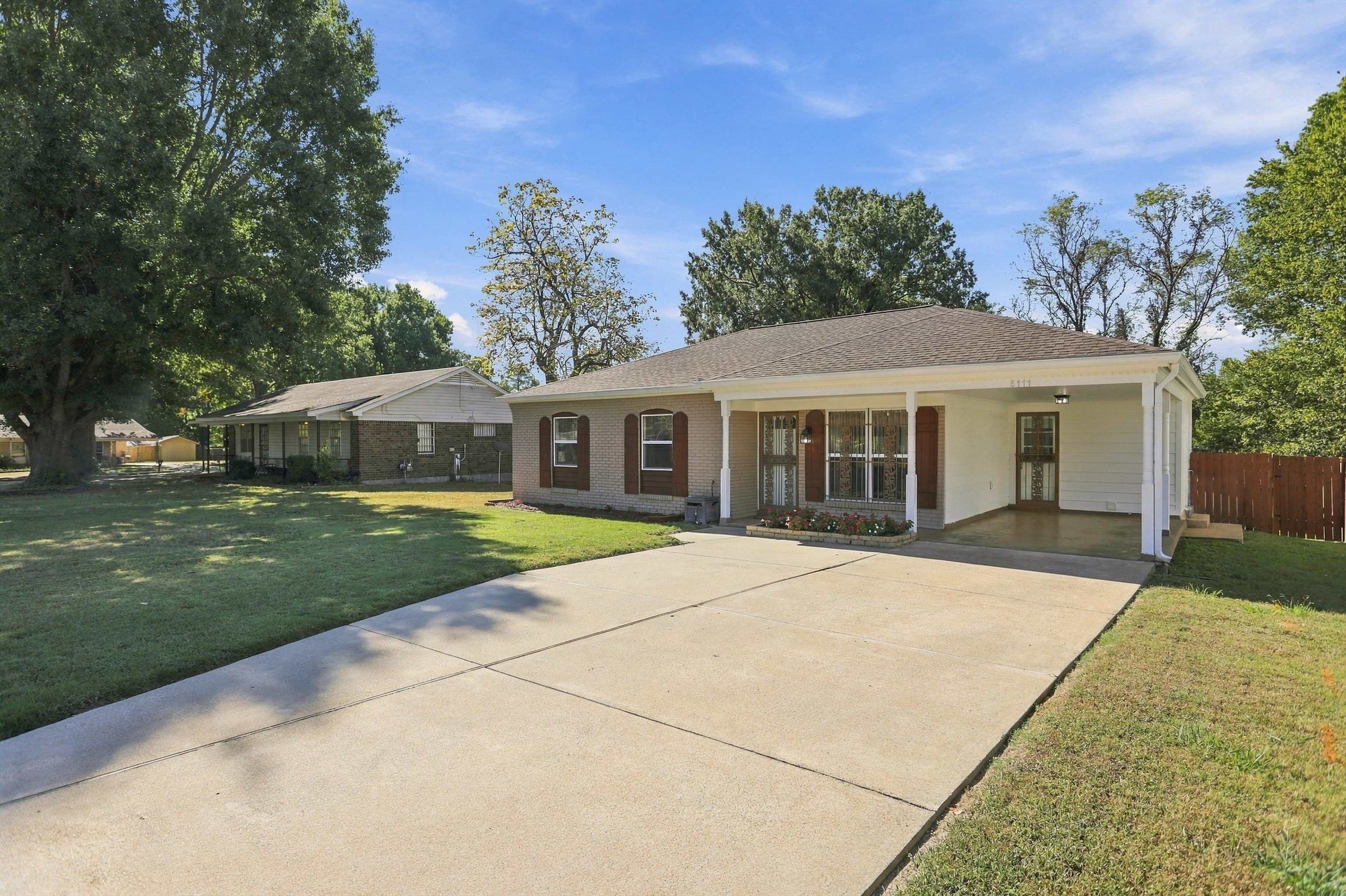 5111 Breckenwood Dr Property Photo 4