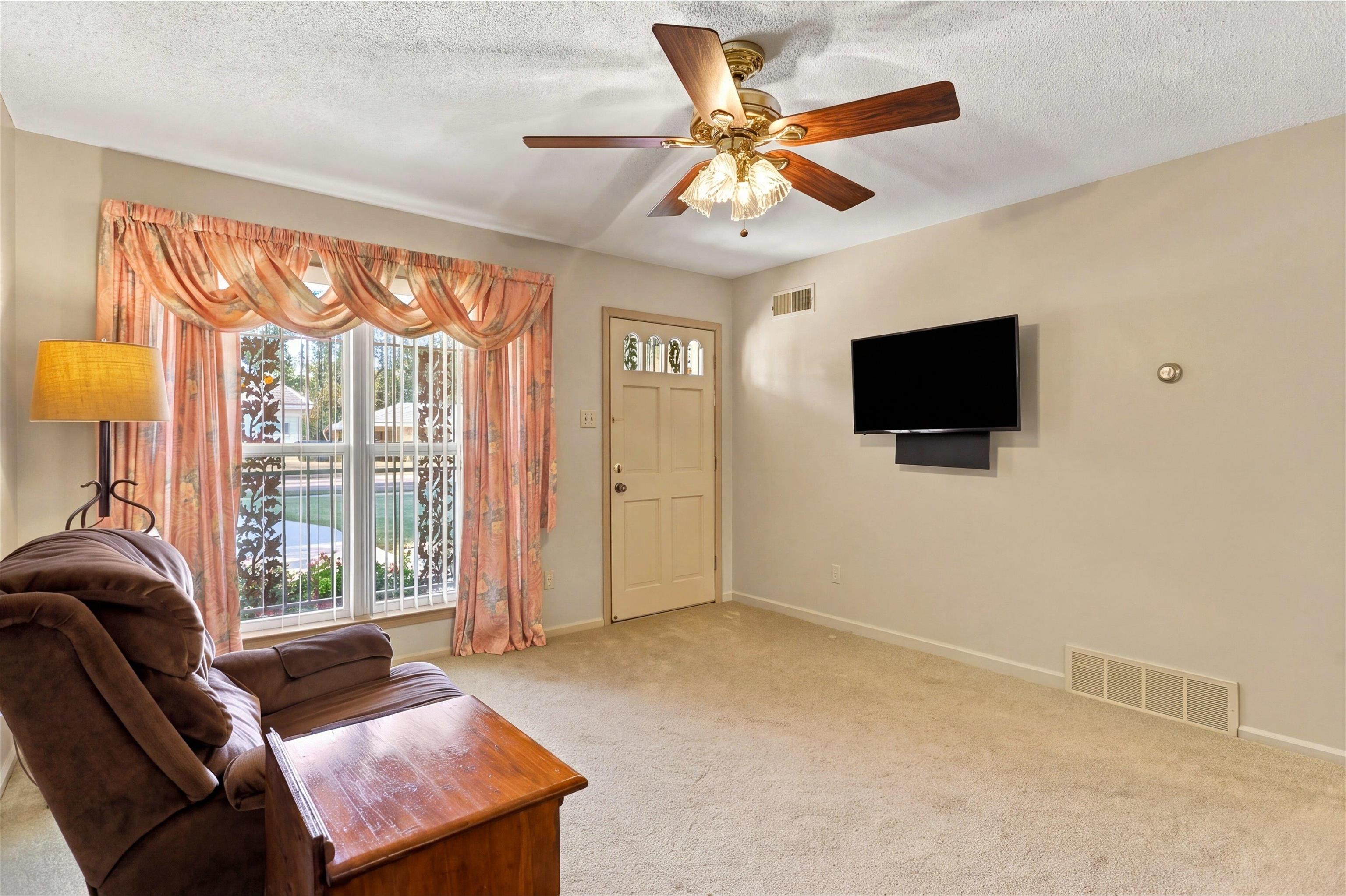 5111 Breckenwood Dr Property Photo 6
