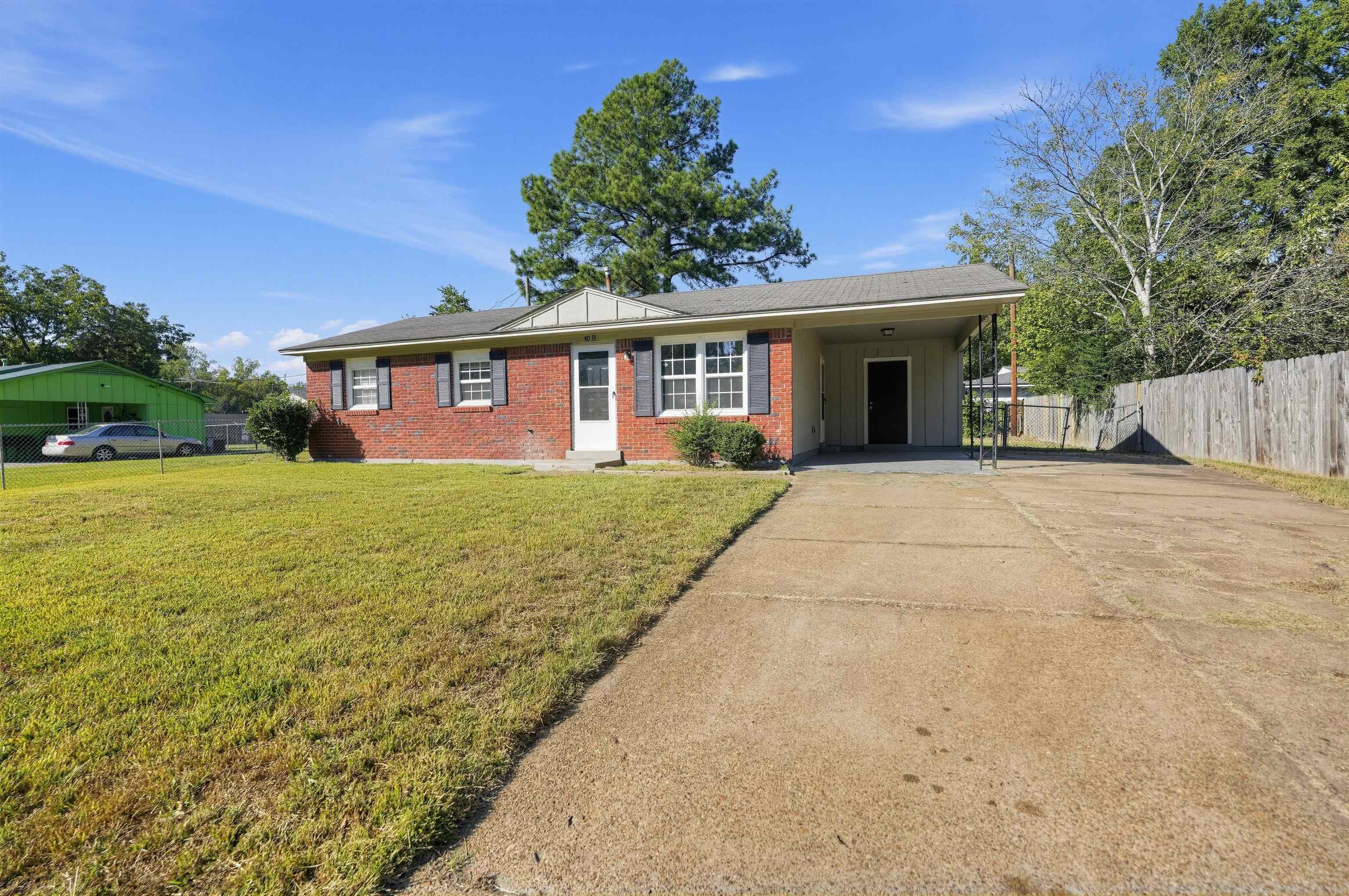 4033 Leech Rd Property Photo 2