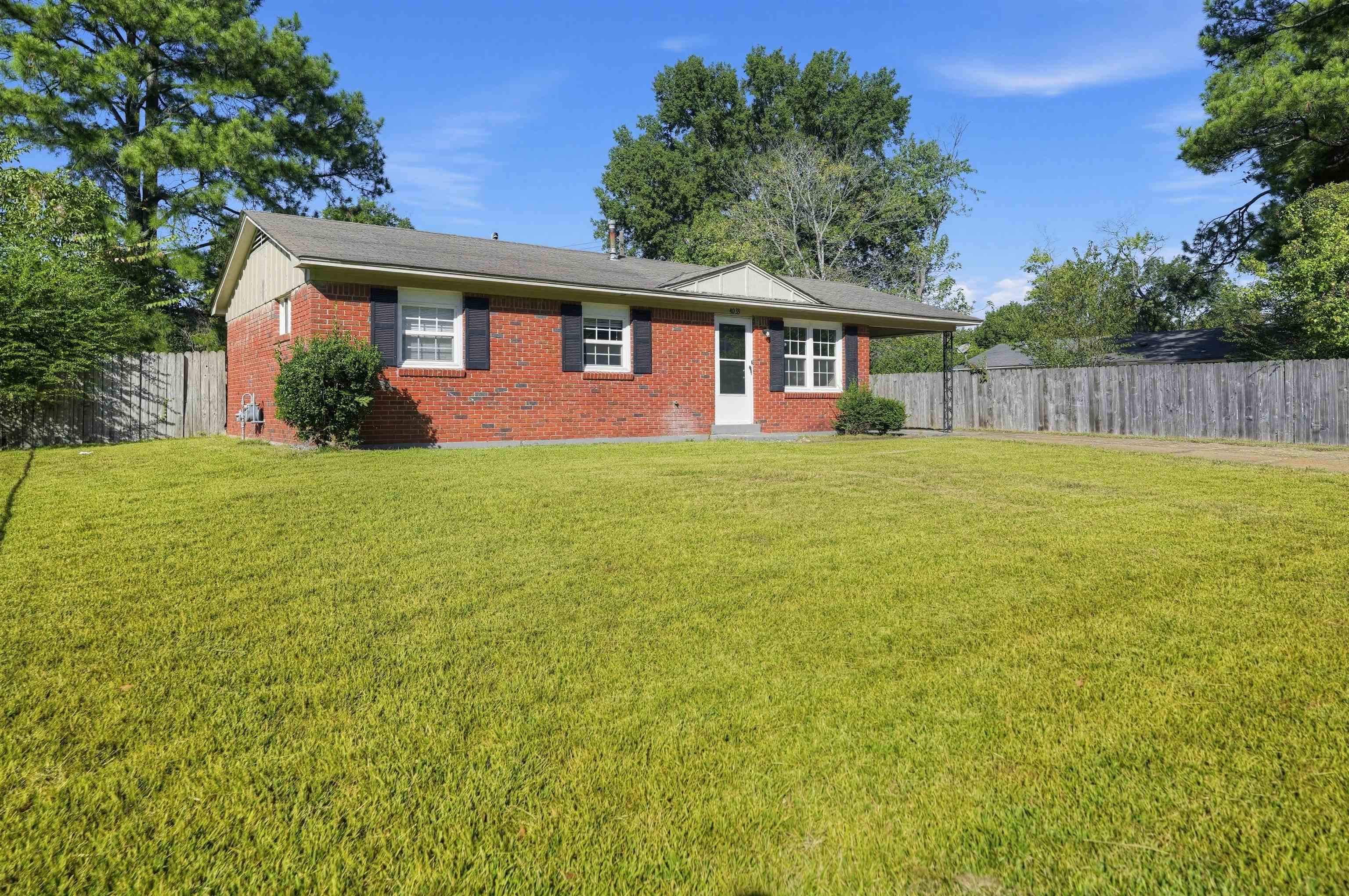 4033 Leech Rd Property Photo 3