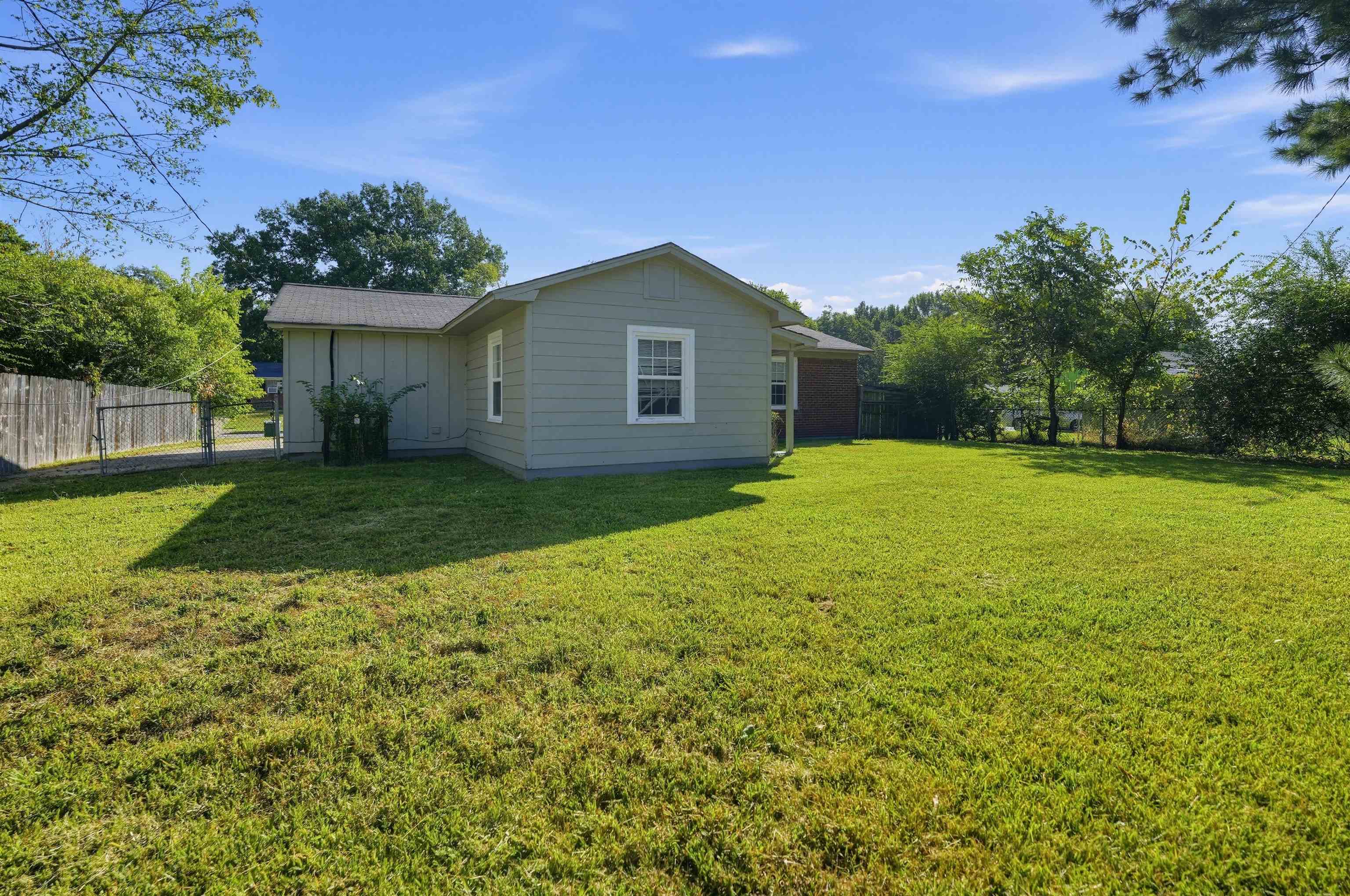 4033 Leech Rd Property Photo 29