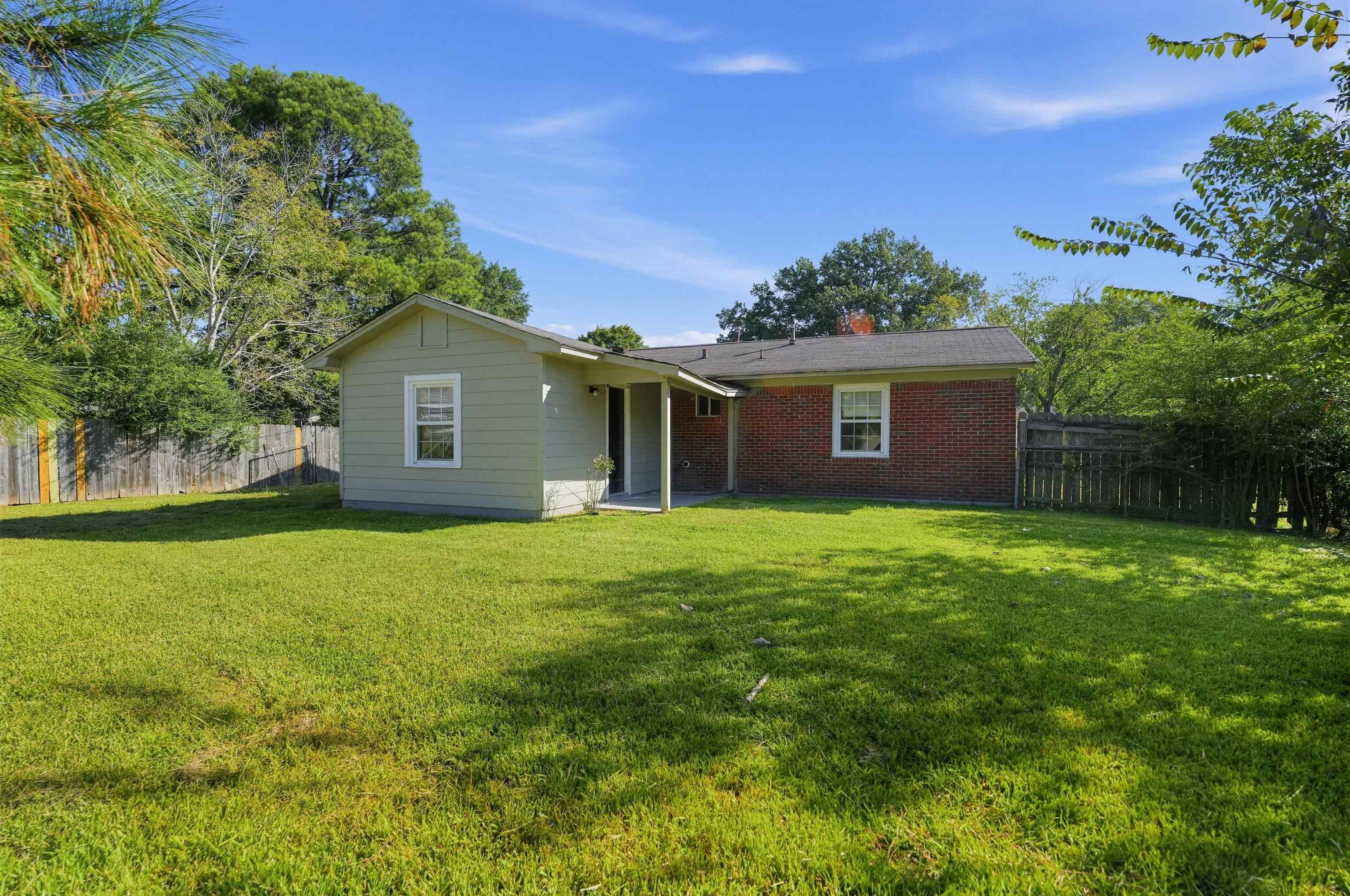 4033 Leech Rd Property Photo 30