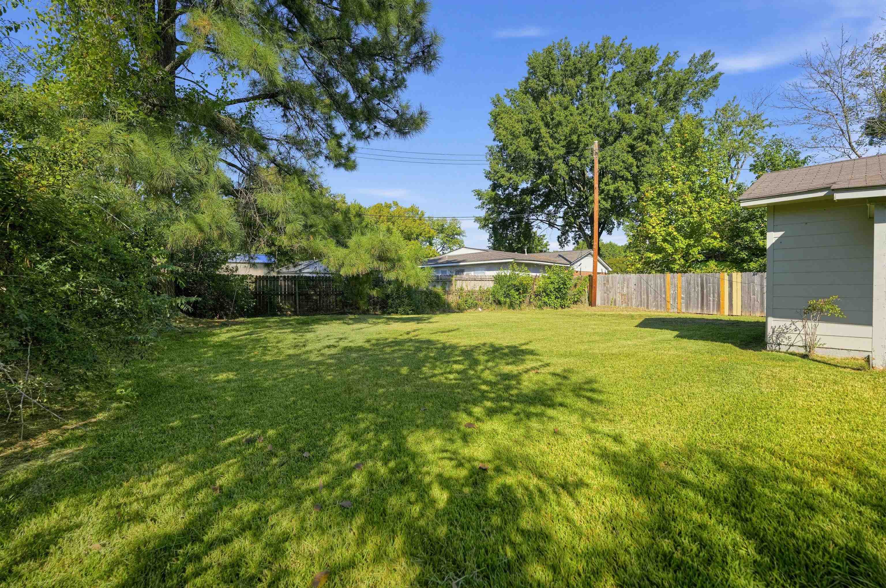 4033 Leech Rd Property Photo 31