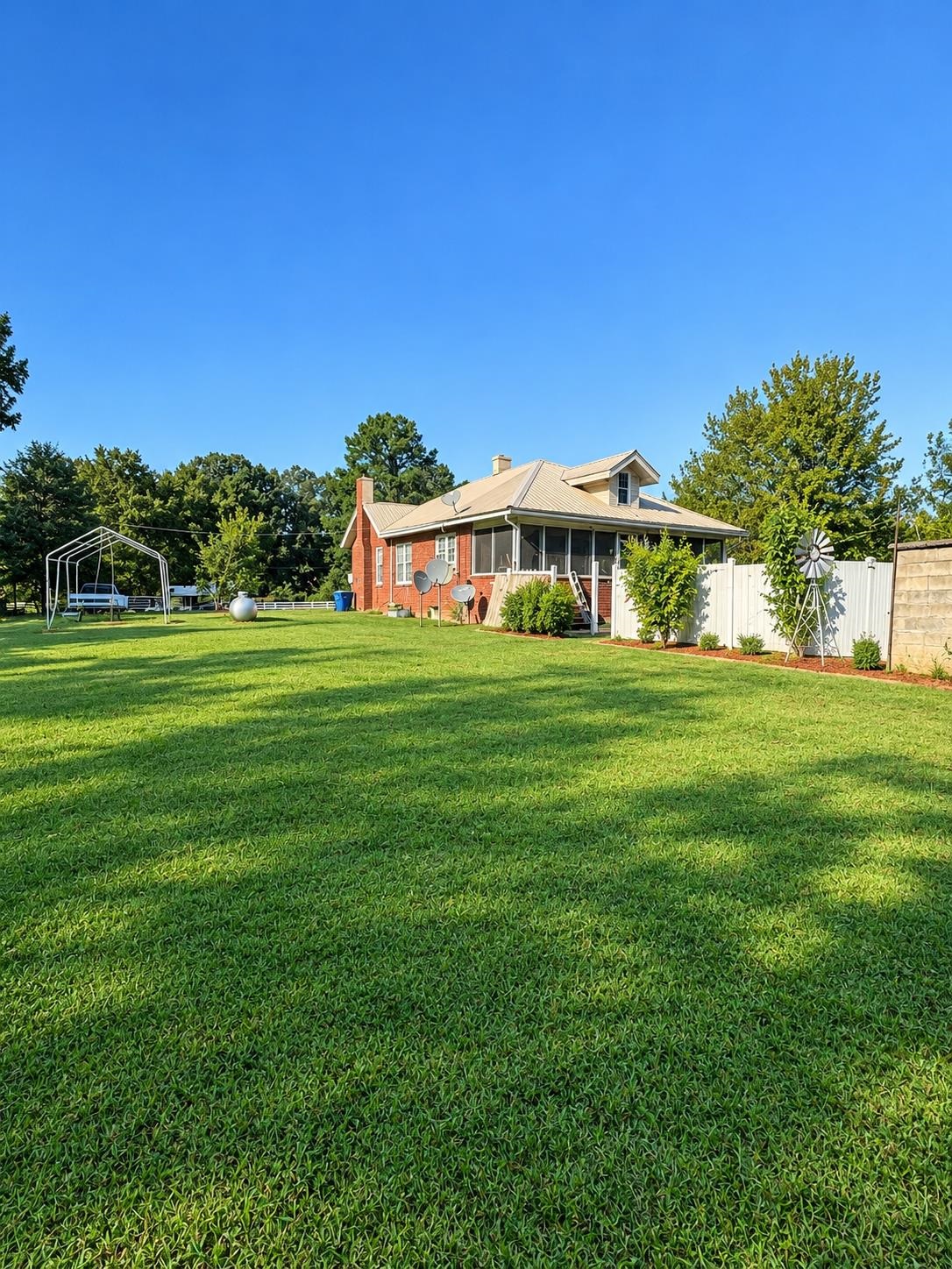 6580 Fayette Corner Dr Property Photo 4