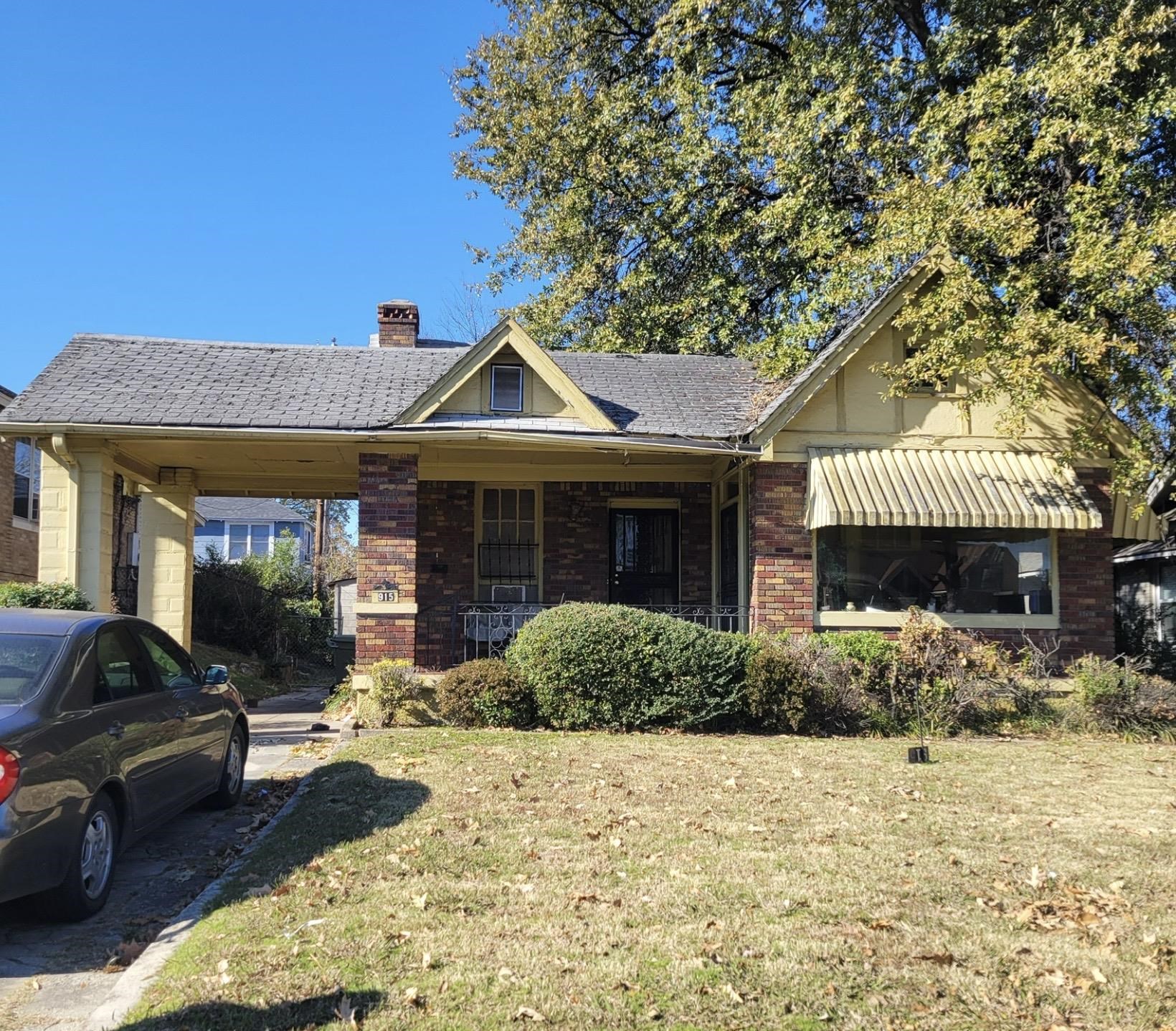 915 Evergreen St Property Photo 1