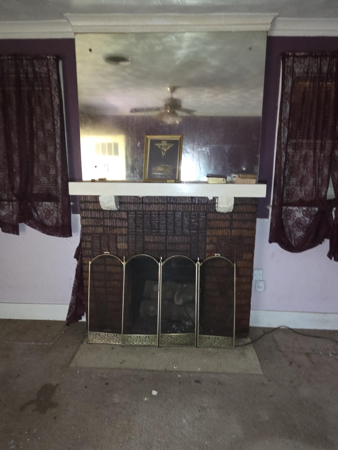 915 Evergreen St Property Photo 5