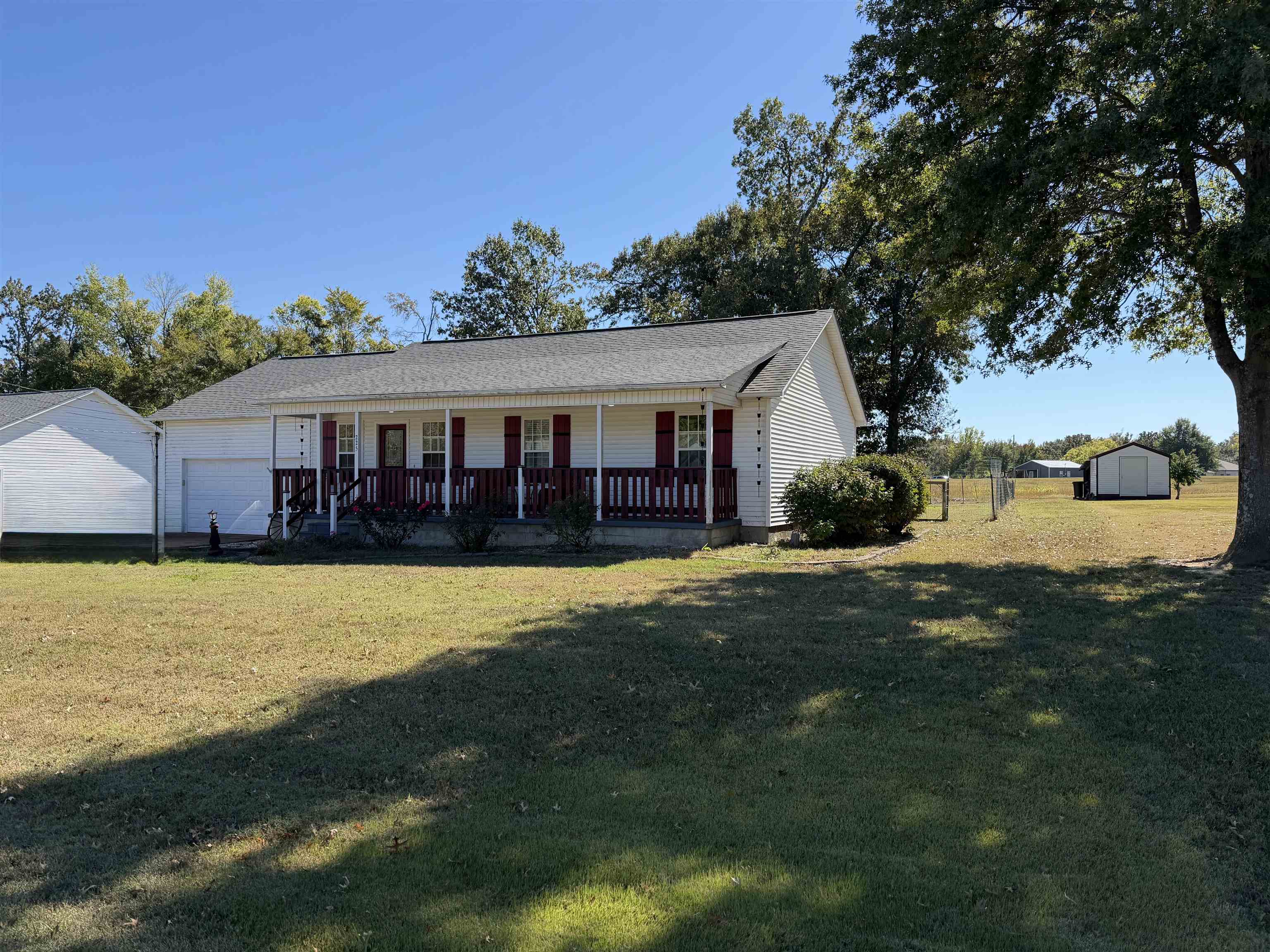225 Pauline Dr Dr Property Photo 1