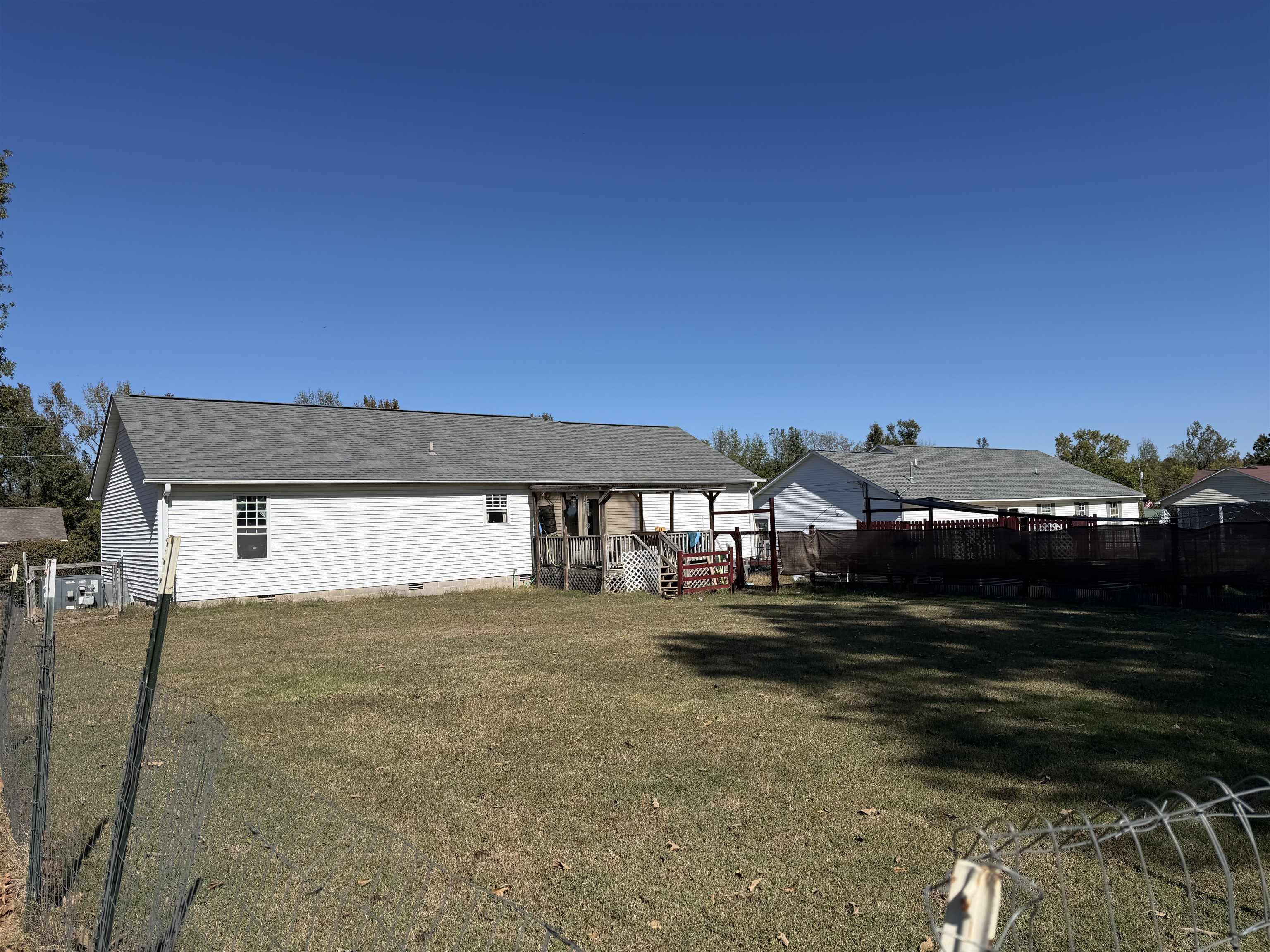 225 Pauline Dr Dr Property Photo 8