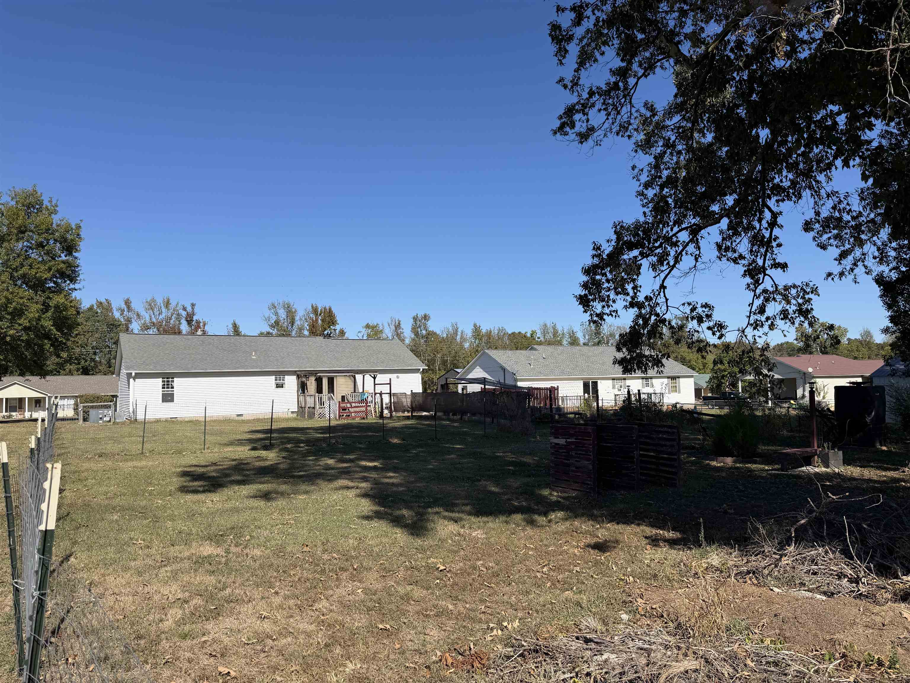 225 Pauline Dr Dr Property Photo 9