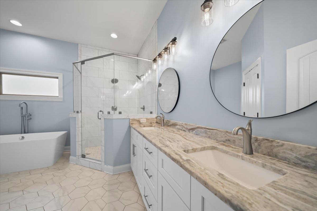 686 Autumn Winds Dr Property Photo 17