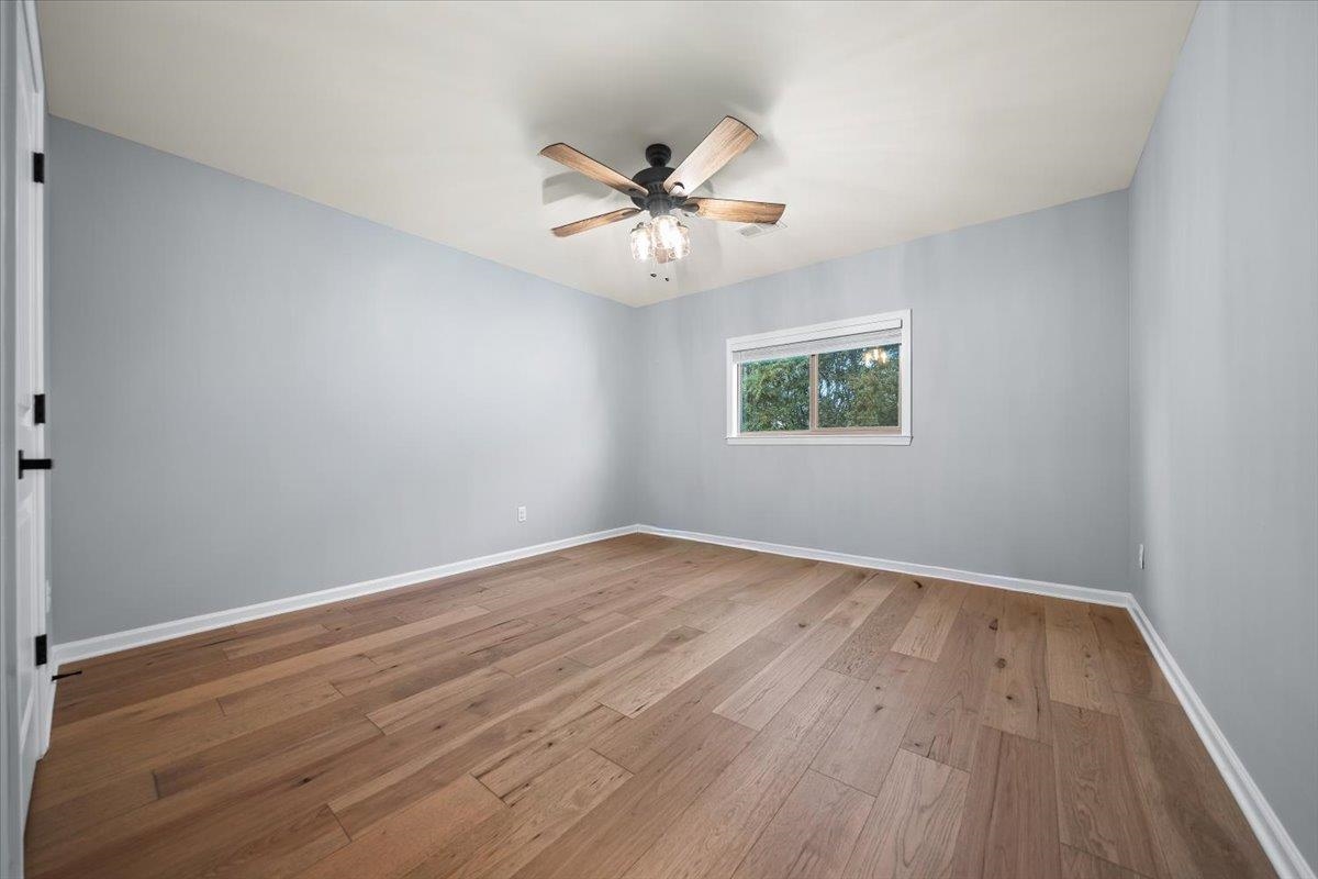 686 Autumn Winds Dr Property Photo 31