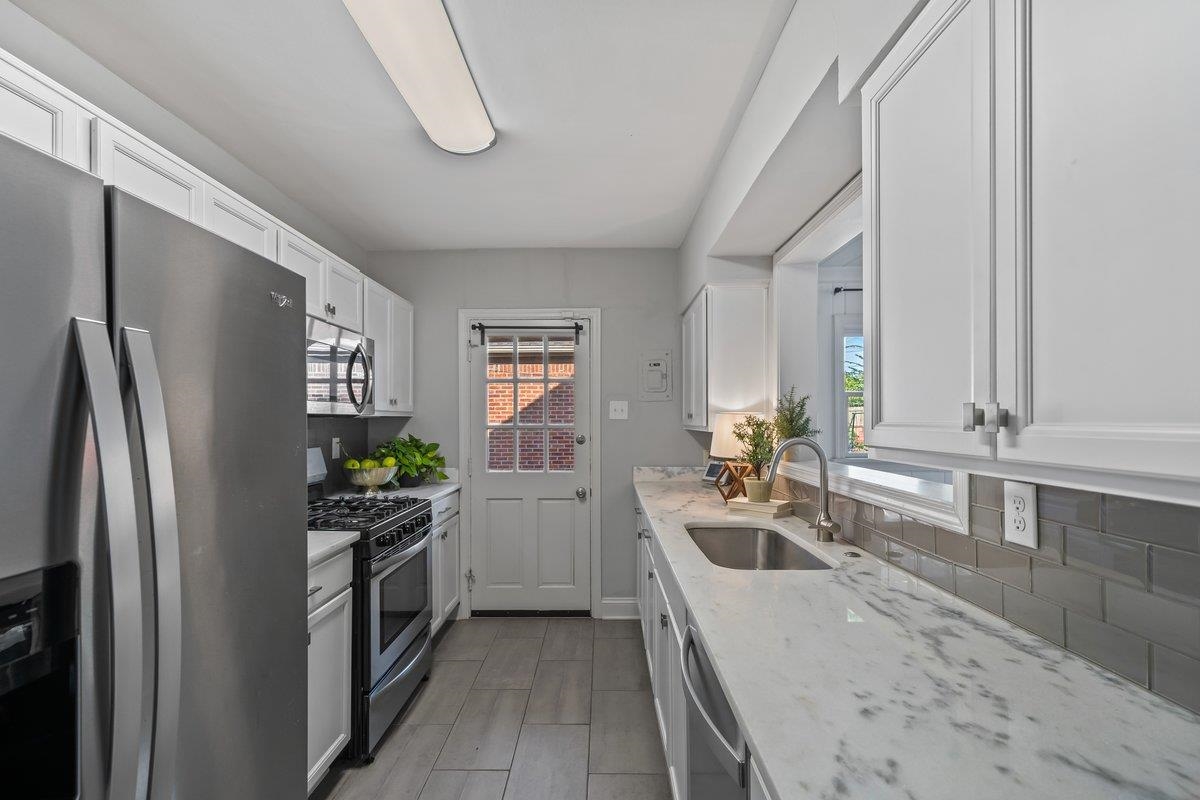3568 Philwood Ave Property Photo 12