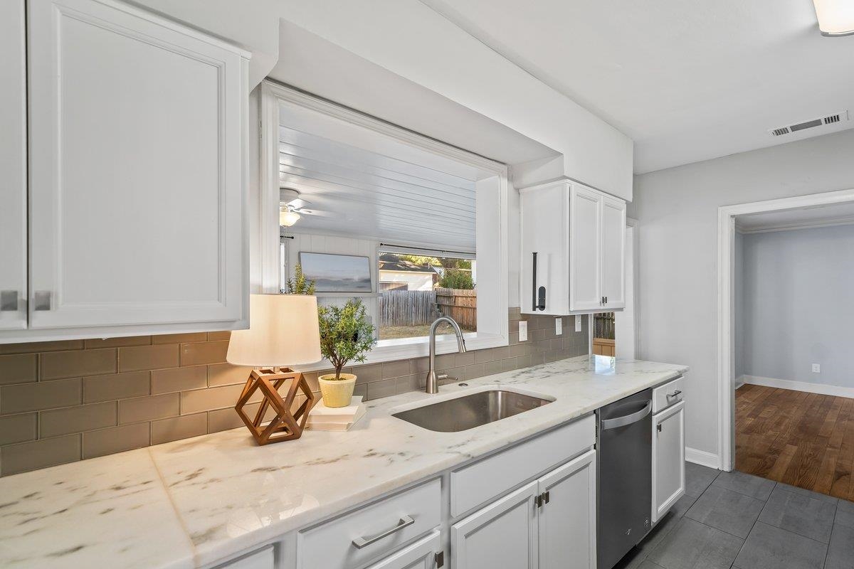 3568 Philwood Ave Property Photo 13