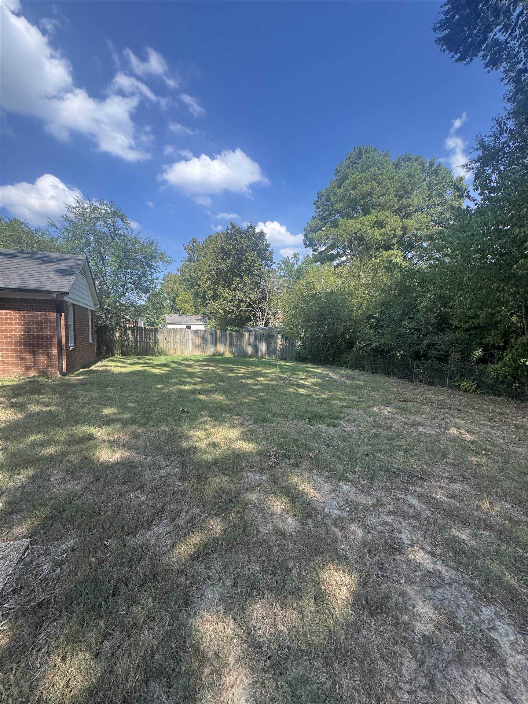 2414 Hawkhurst St Property Photo 19