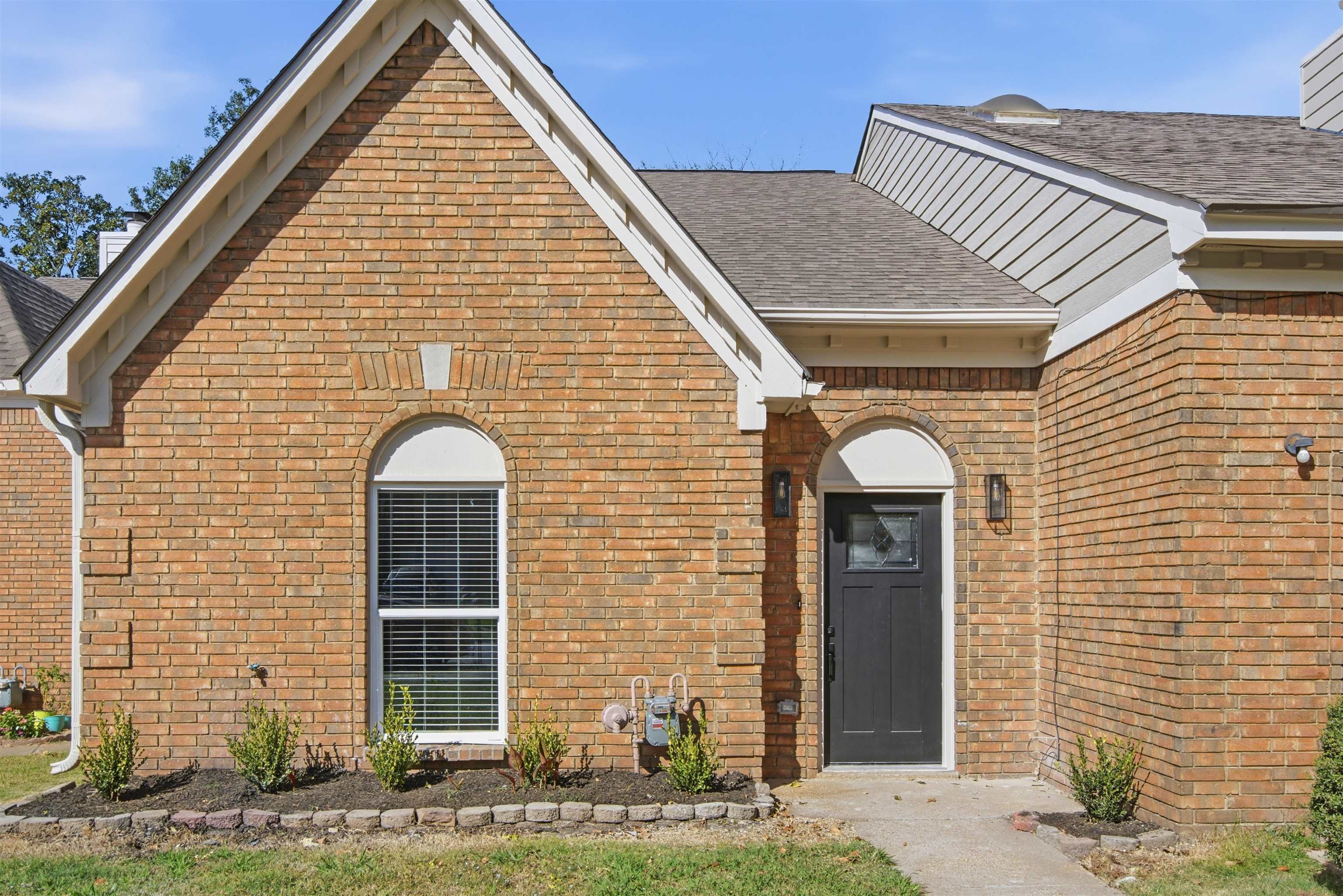 5856 Ridgehill Dr Property Photo 1