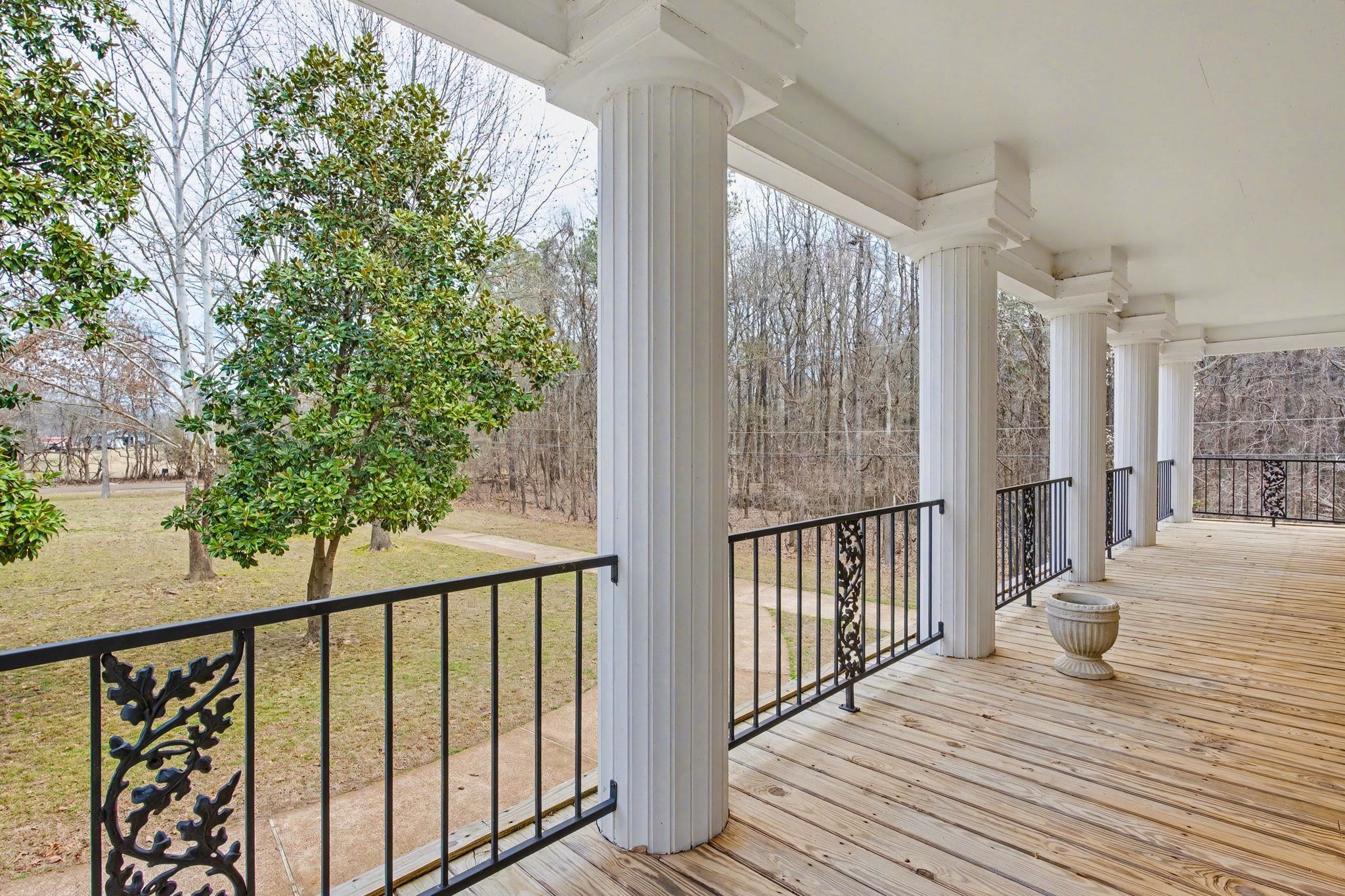 7439 Lexie Gardner Rd Property Photo 5
