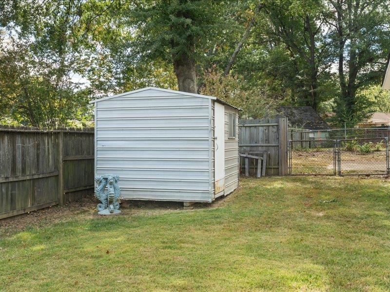 980 Hindman Cv Property Photo 21