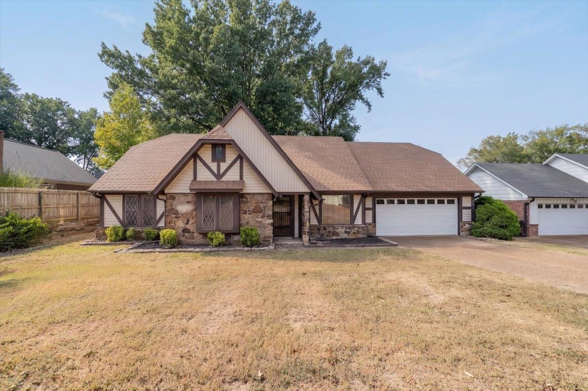 3487 Countryhill Dr Property Photo 1