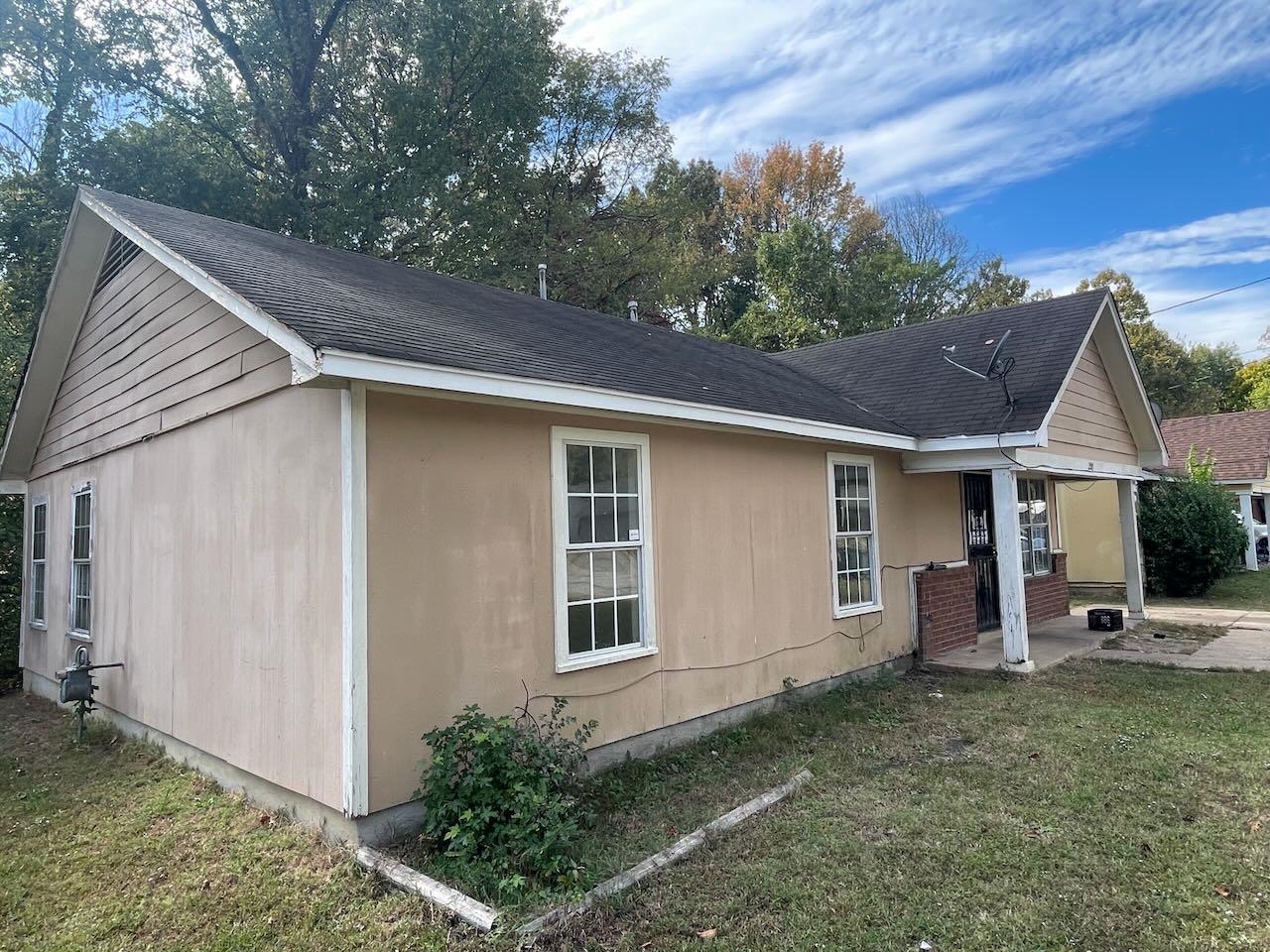 207 W Fairway Ave Property Photo 2