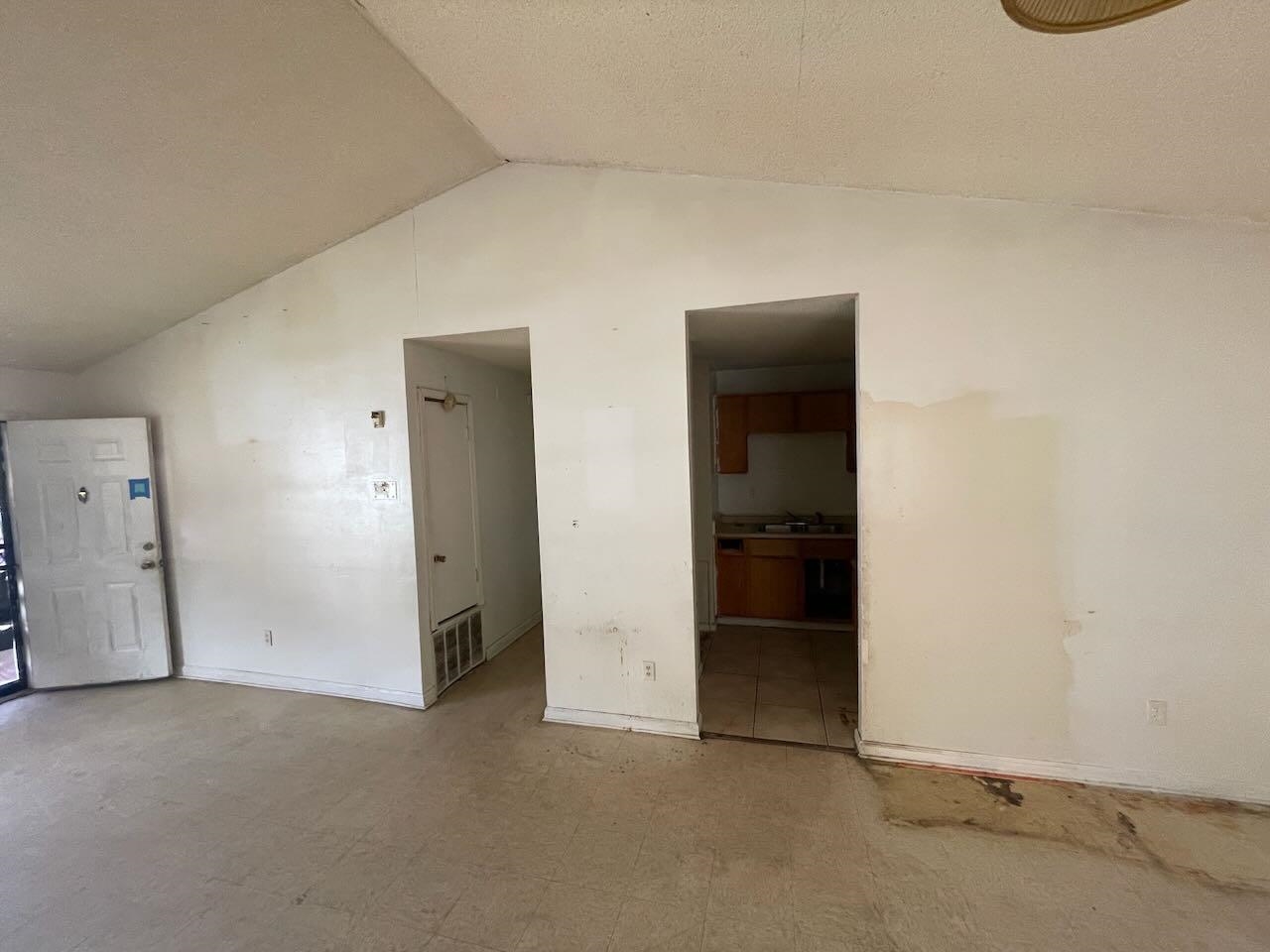 207 W Fairway Ave Property Photo 6