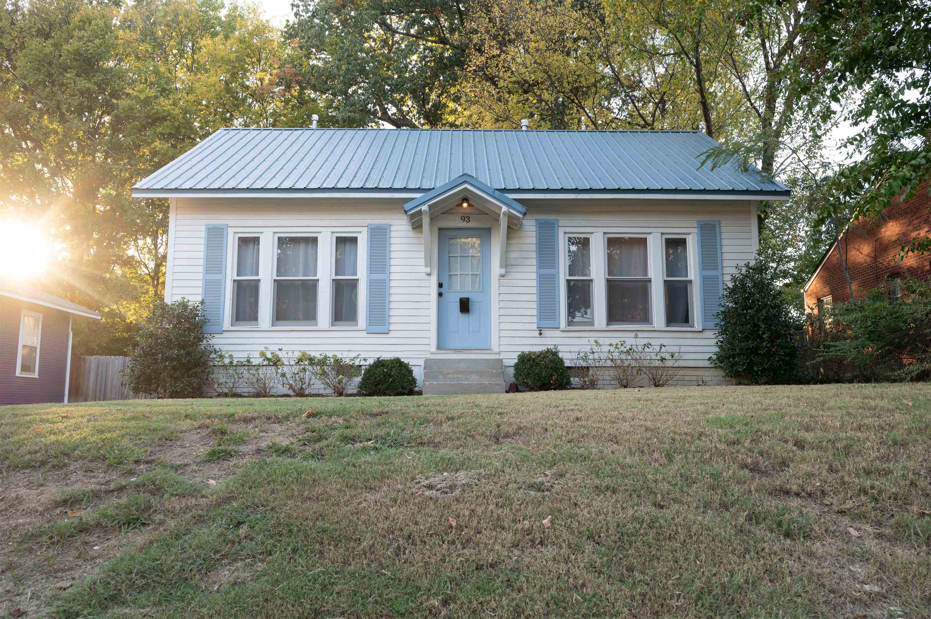 93 N Rembert St Property Photo 1