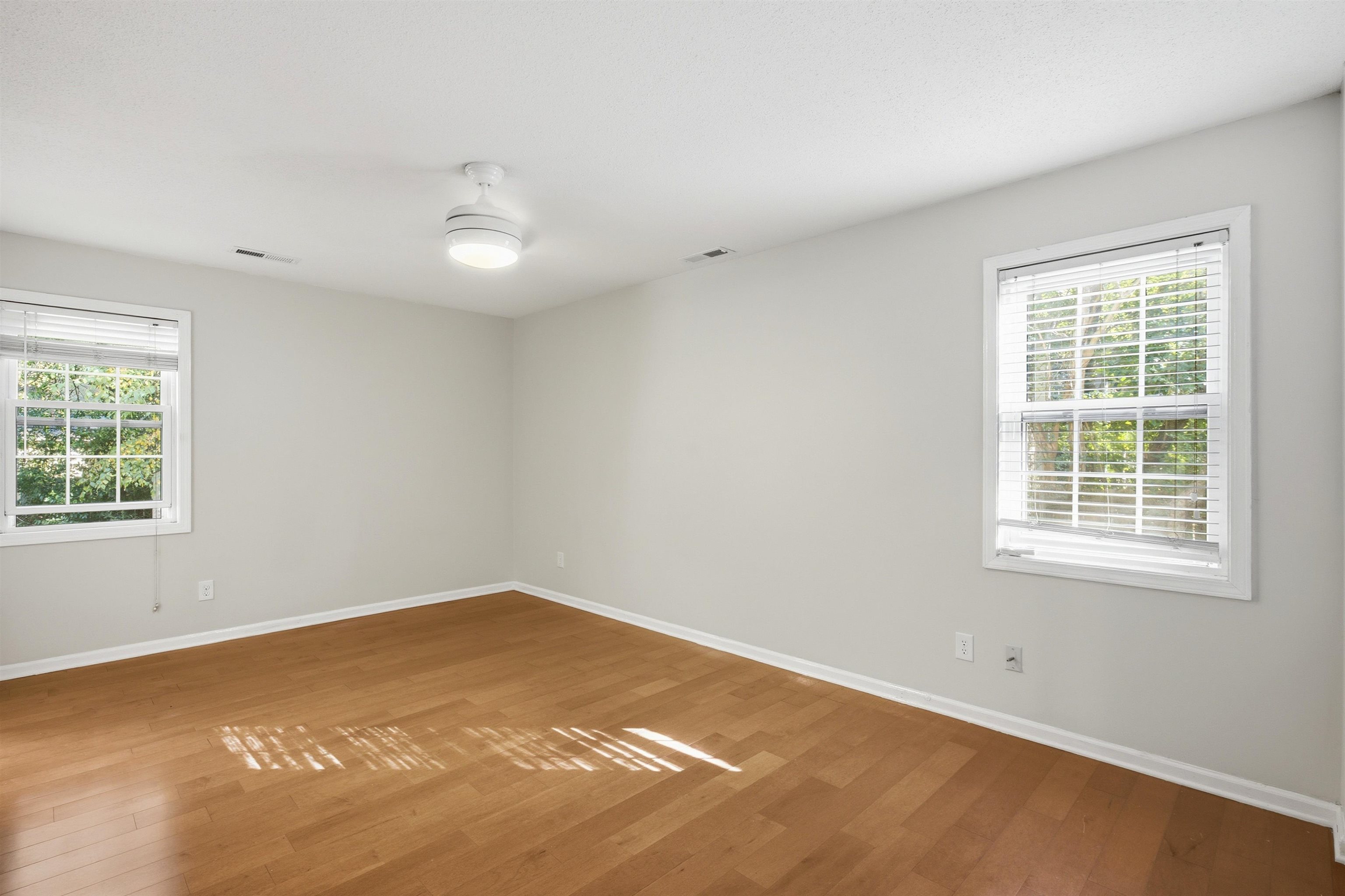 130 N Graham St Property Photo 18