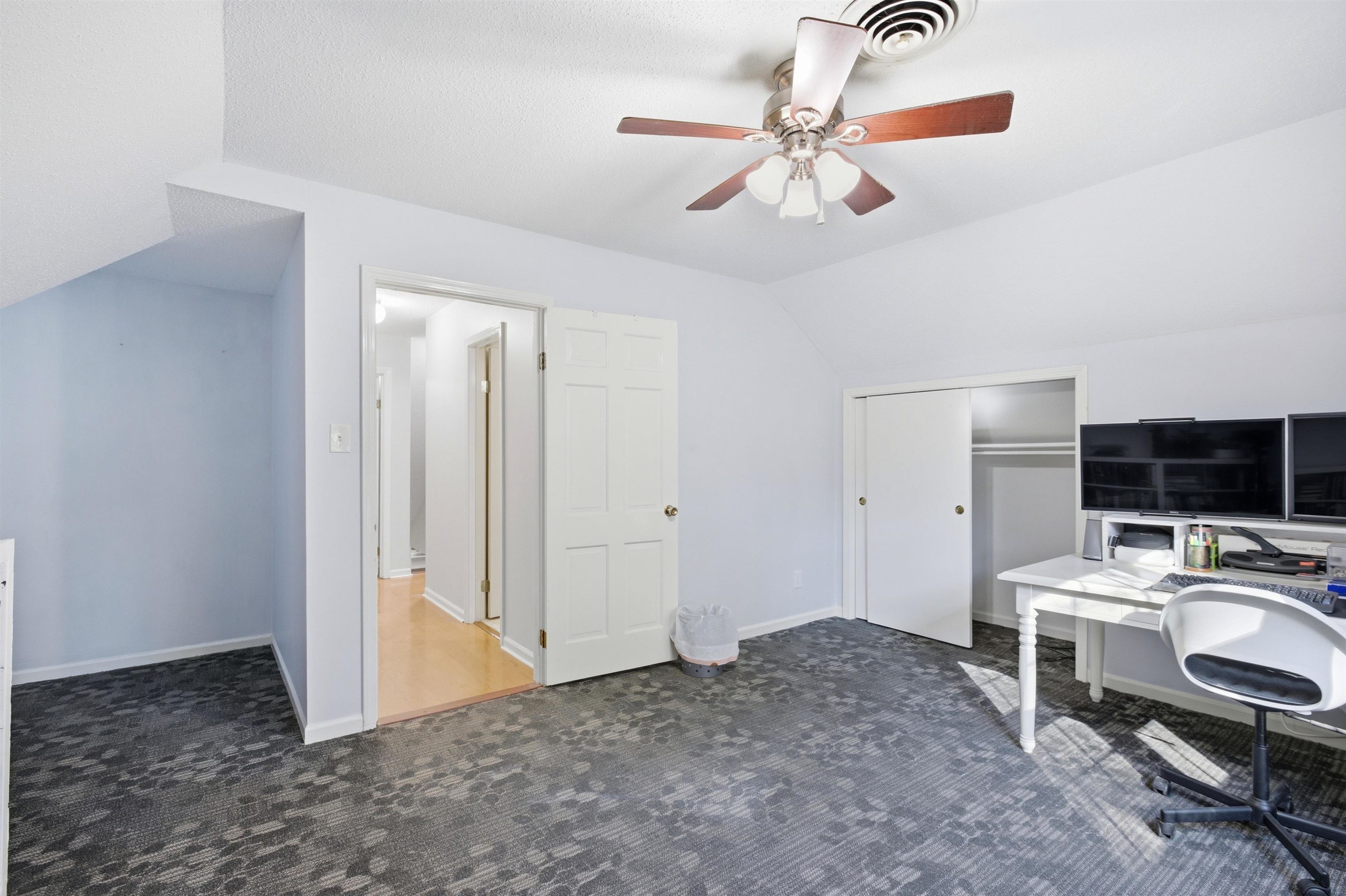 130 N Graham St Property Photo 24