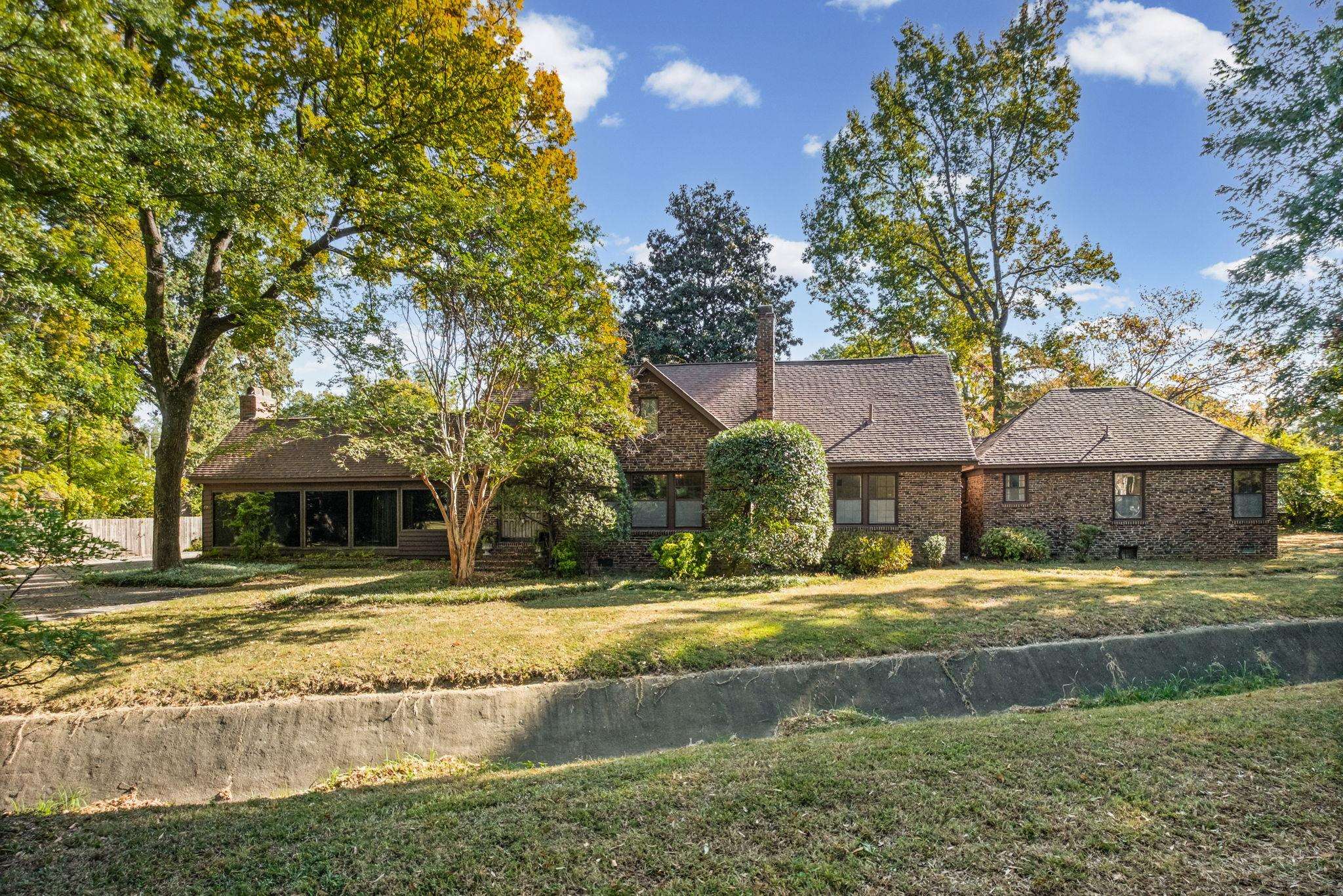 706 Cypress Dr Property Photo 1