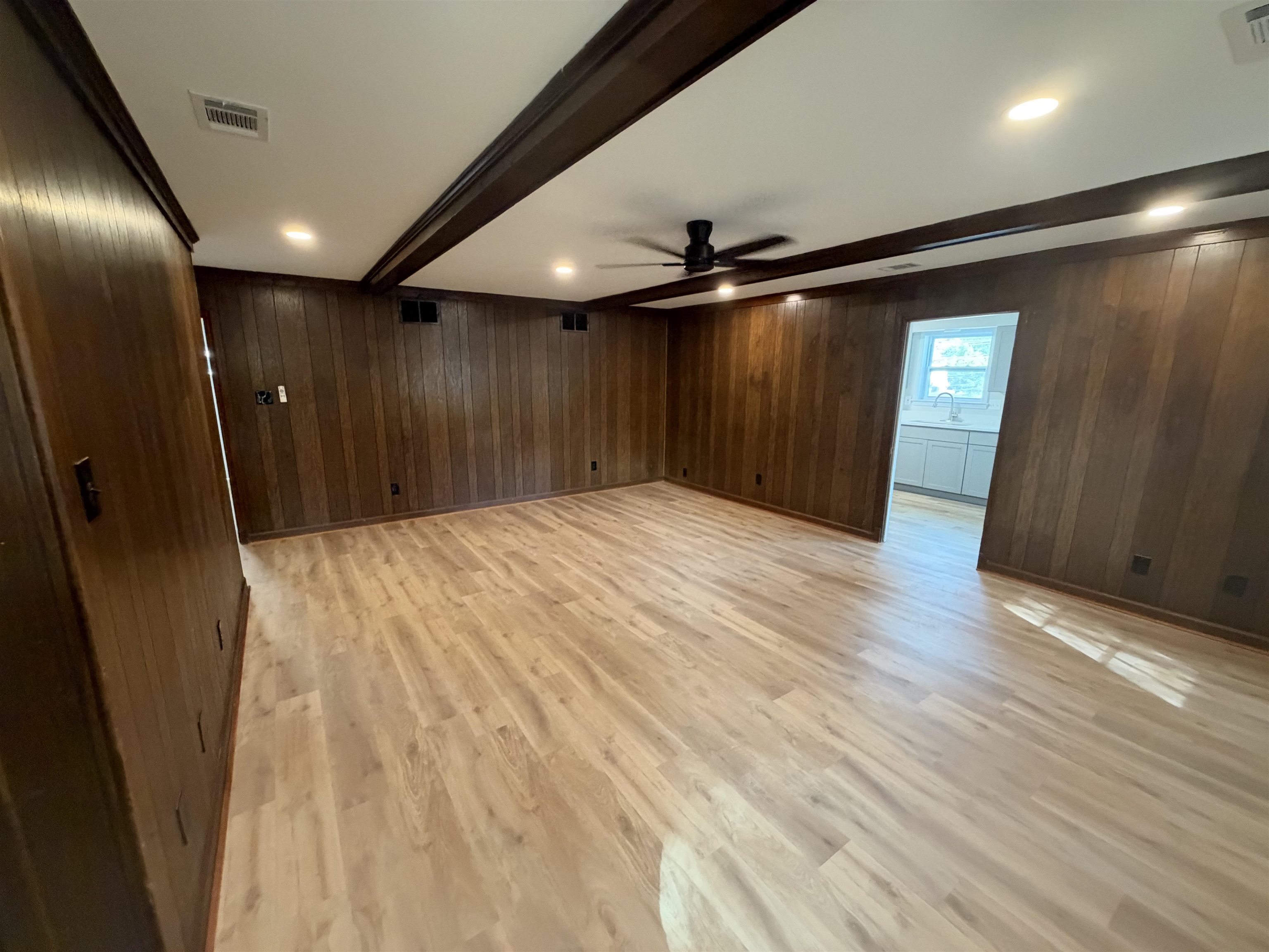 5235 Banbury Dr Property Photo 4
