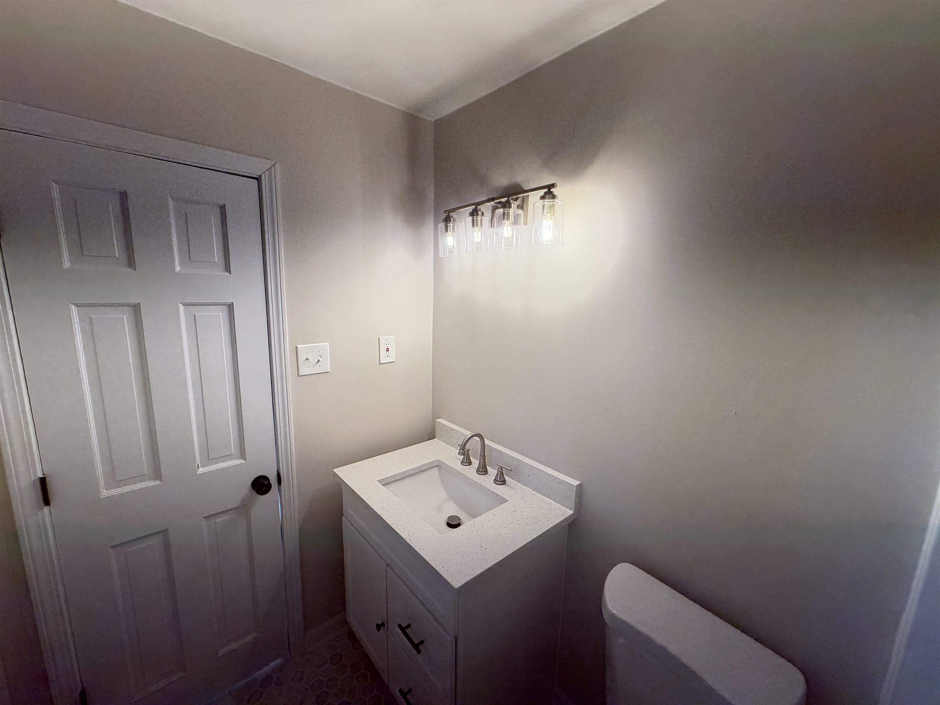 5235 Banbury Dr Property Photo 19