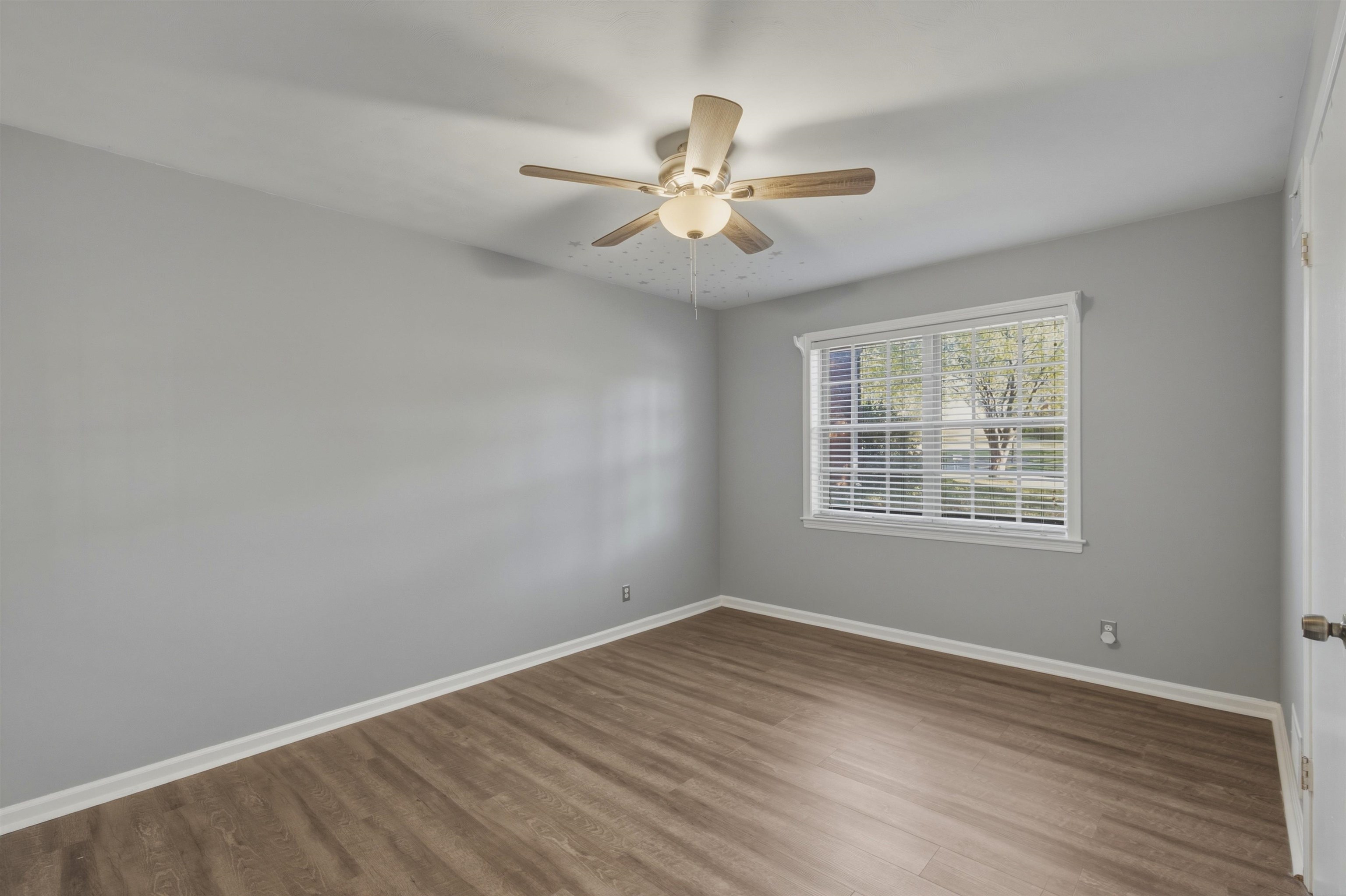 2345 Lovitt Dr Property Photo 23