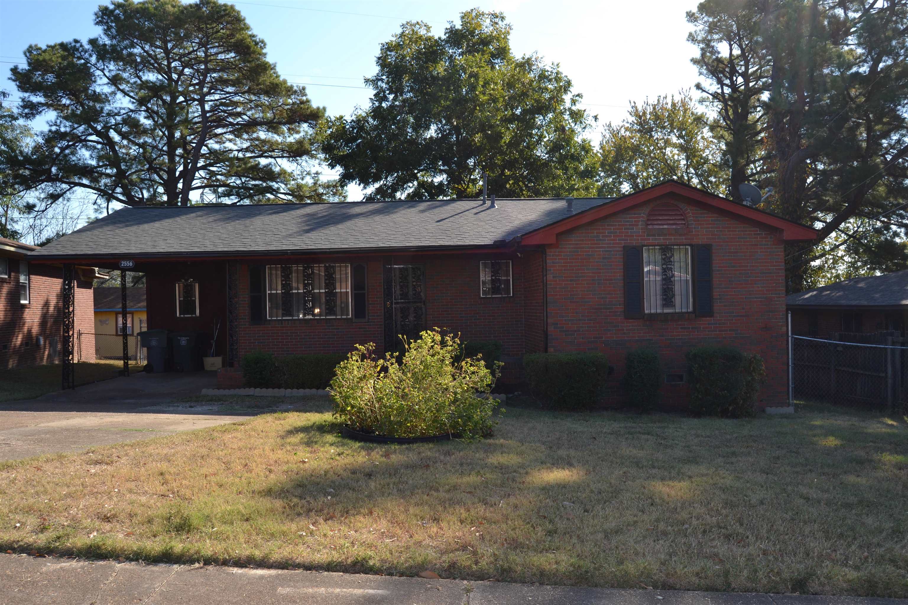 2556 Fontaine Rd Property Photo 1