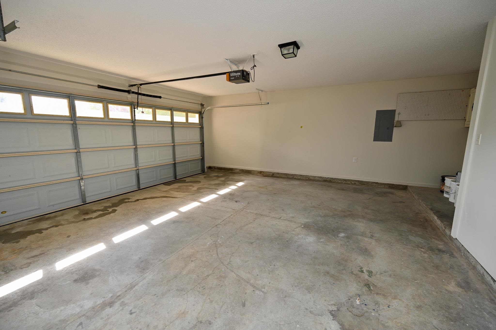 945 Lakemont Dr Property Photo 27