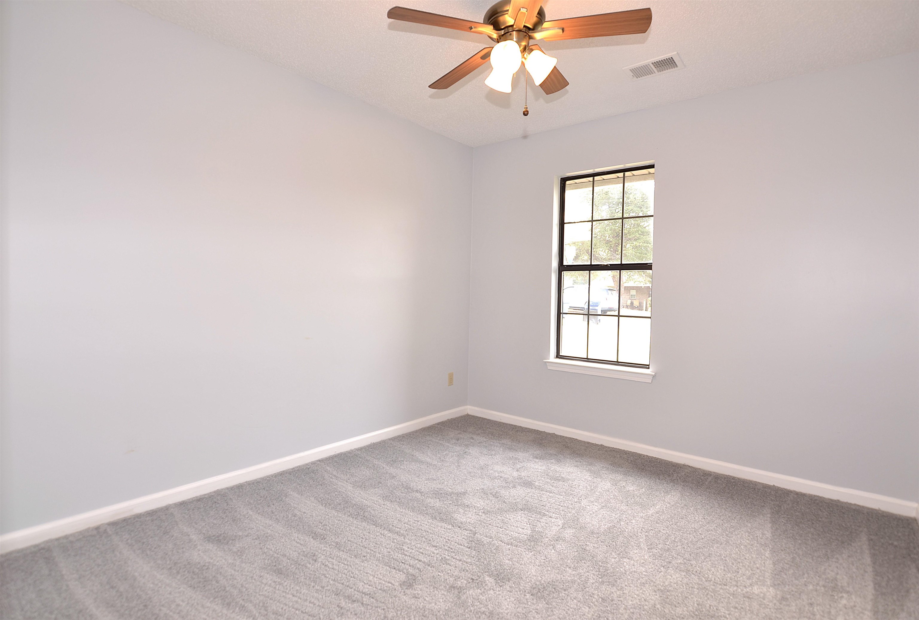 7076 Maplewood Dr Property Photo 14