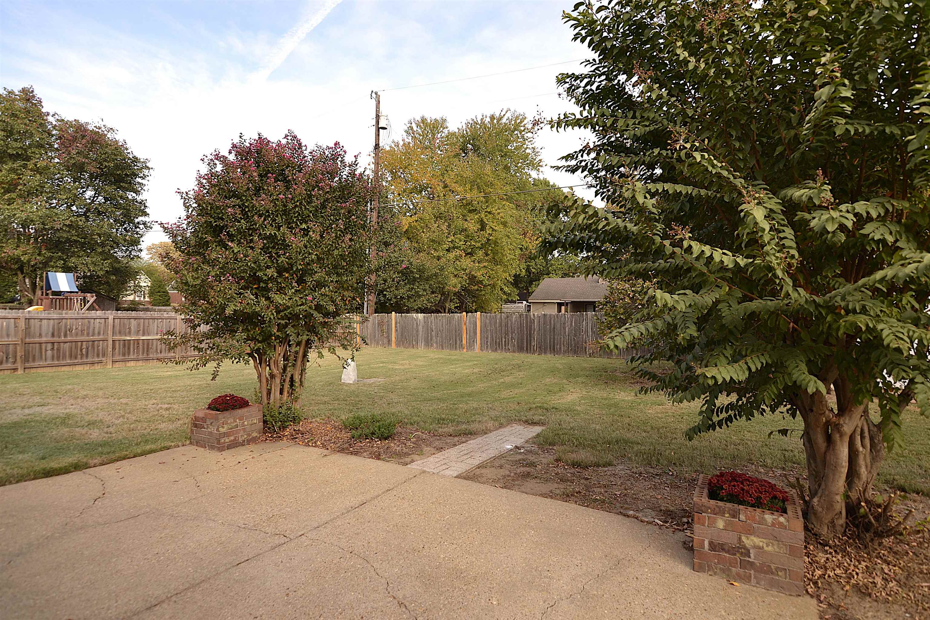 7076 Maplewood Dr Property Photo 19