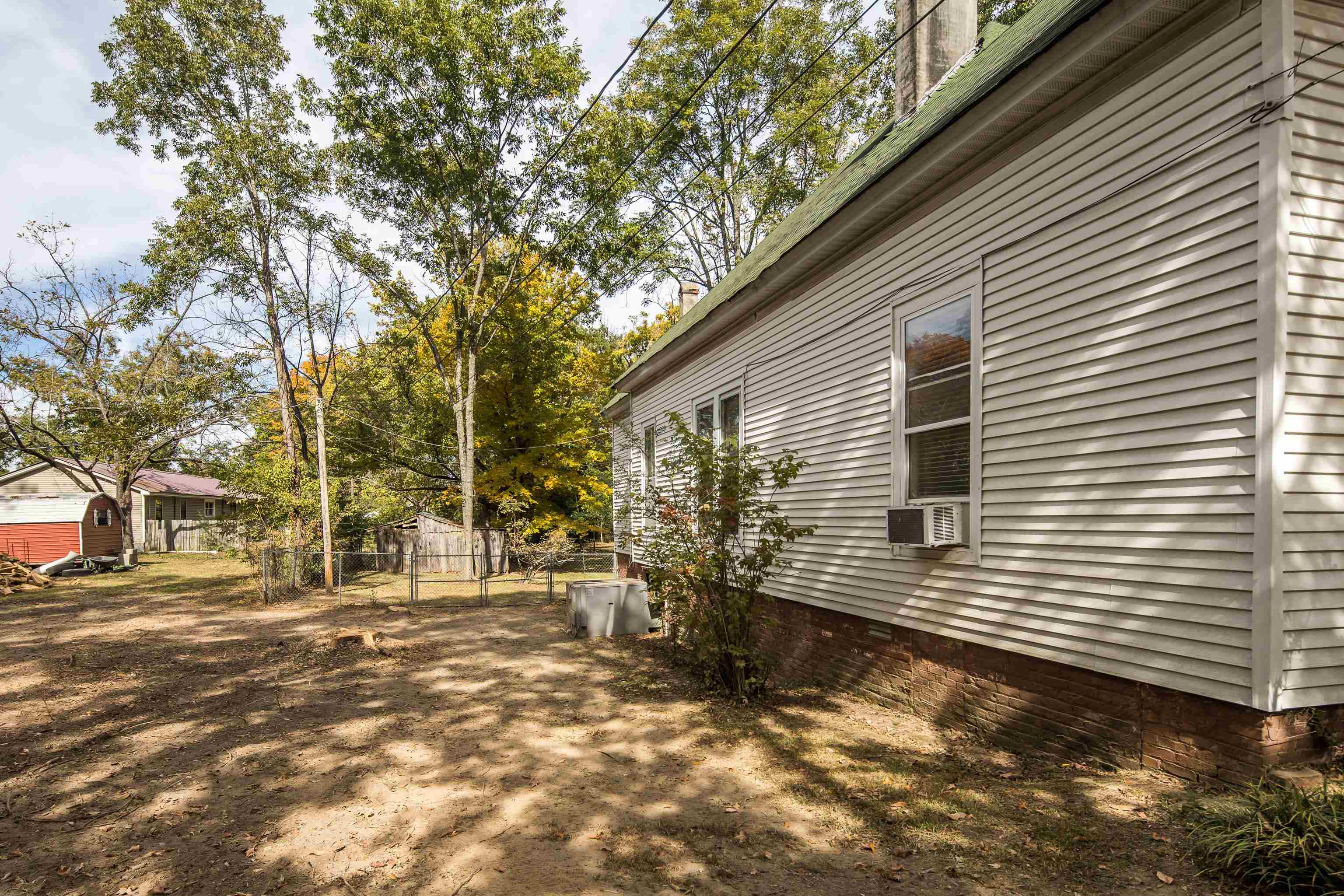 306 E Marginal St Property Photo 29