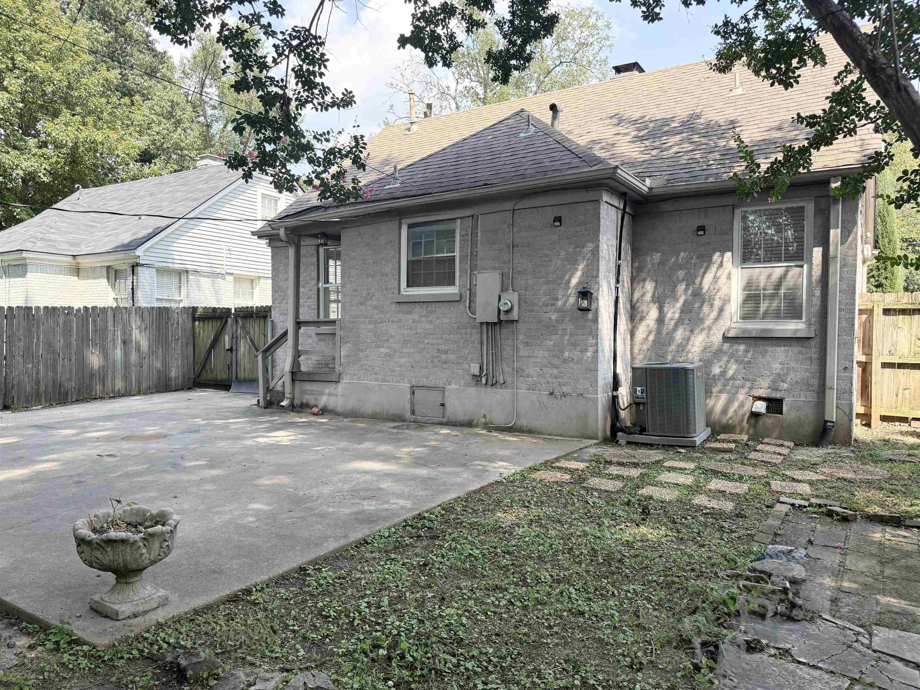 205 S Reese St Property Photo 24