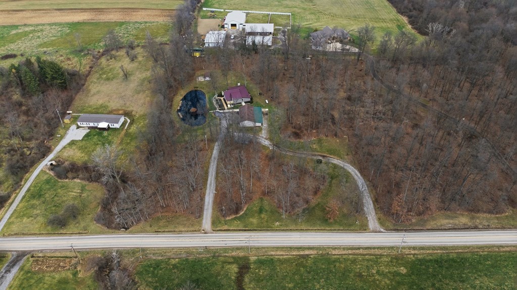 190 County Rd 800 Property Photo 52