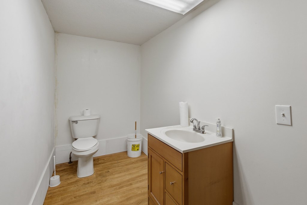 52 W Main St Property Photo 13