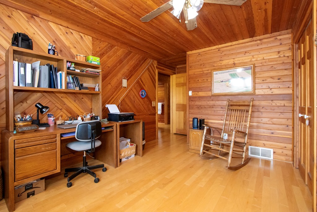 454 State Route 60 Property Photo 17
