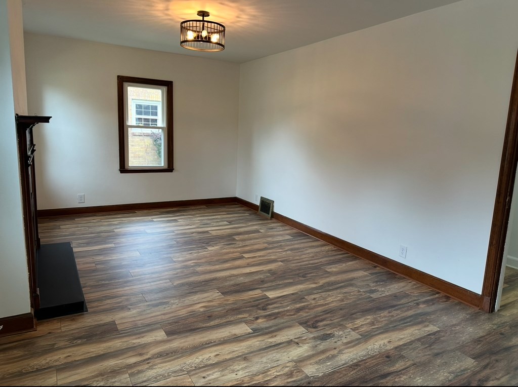 551 Cline Ave Property Photo 15