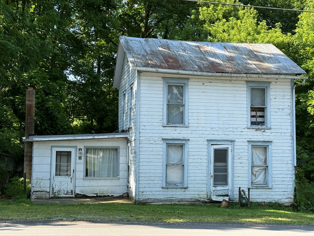 59 Maine St Property Photo 2