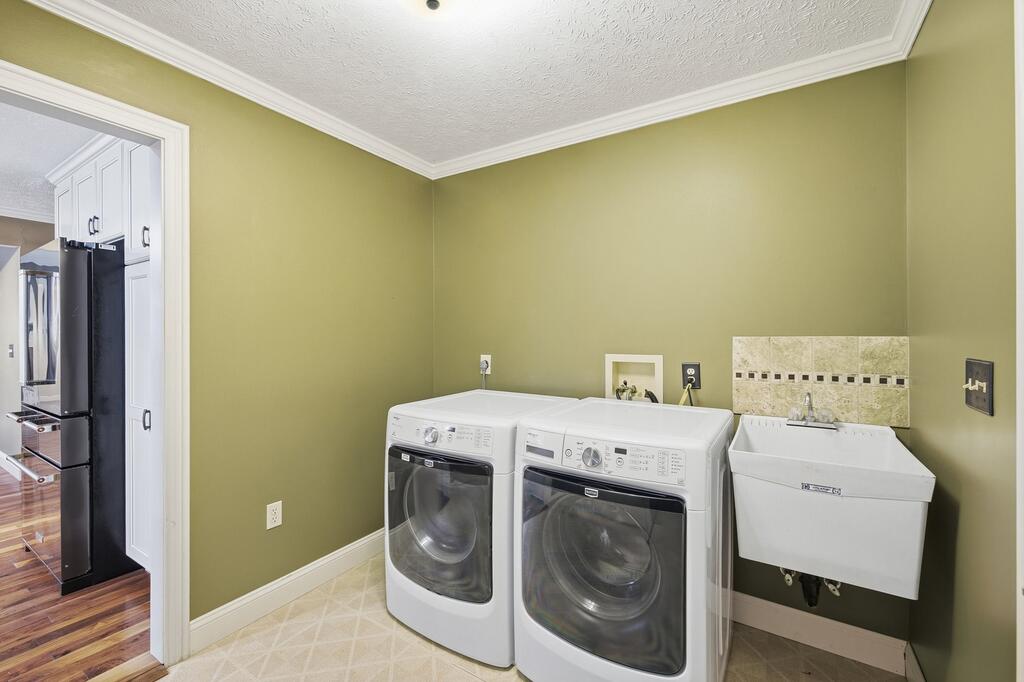 2316 Woodview Ct. Property Photo 15
