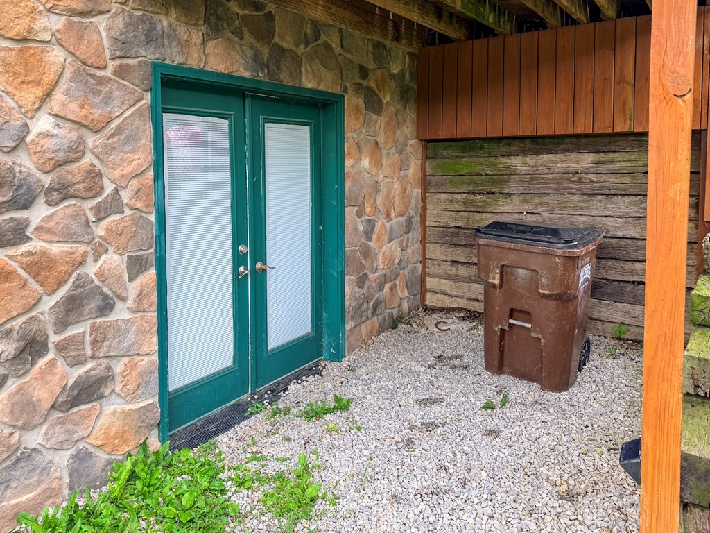 405 County Road 681 Property Photo 11