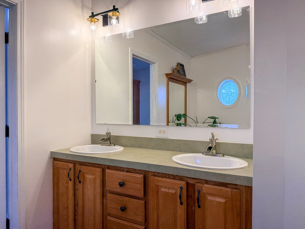 405 County Road 681 Property Photo 43