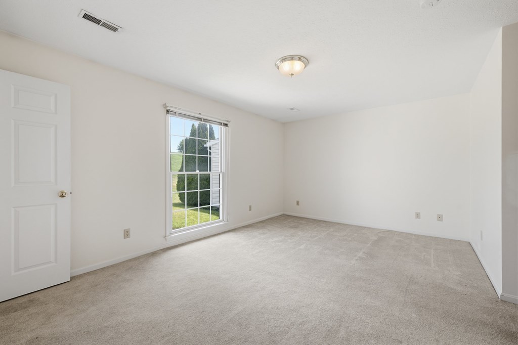 952 Oakbrook Dr Property Photo 11